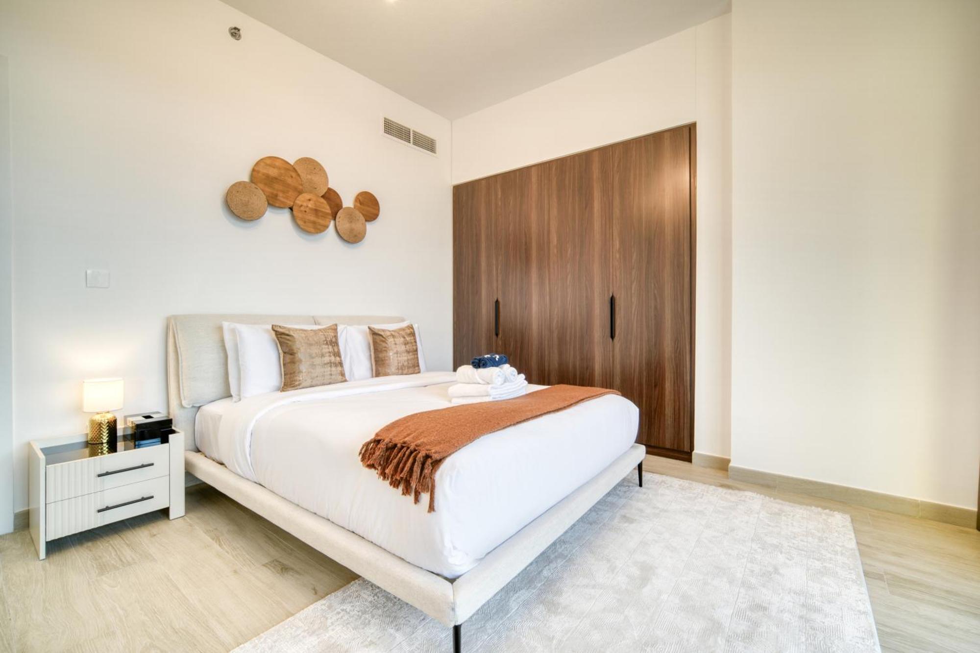 Coastal Luxury: 2br Retreat With Sea Views Apartment Dubai