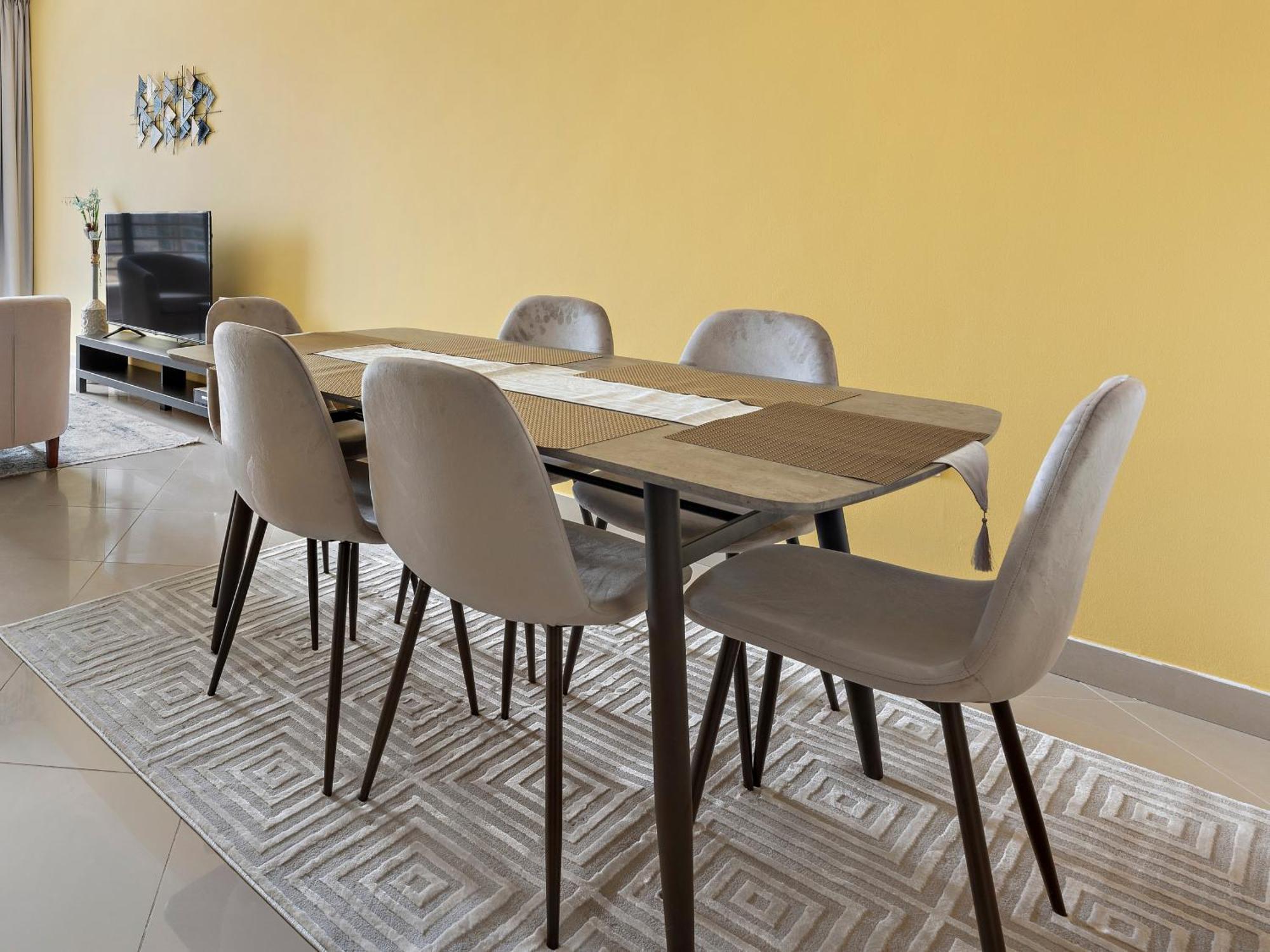 Brand New 1bdr In Icon Tower Jlt 14 Apartment *