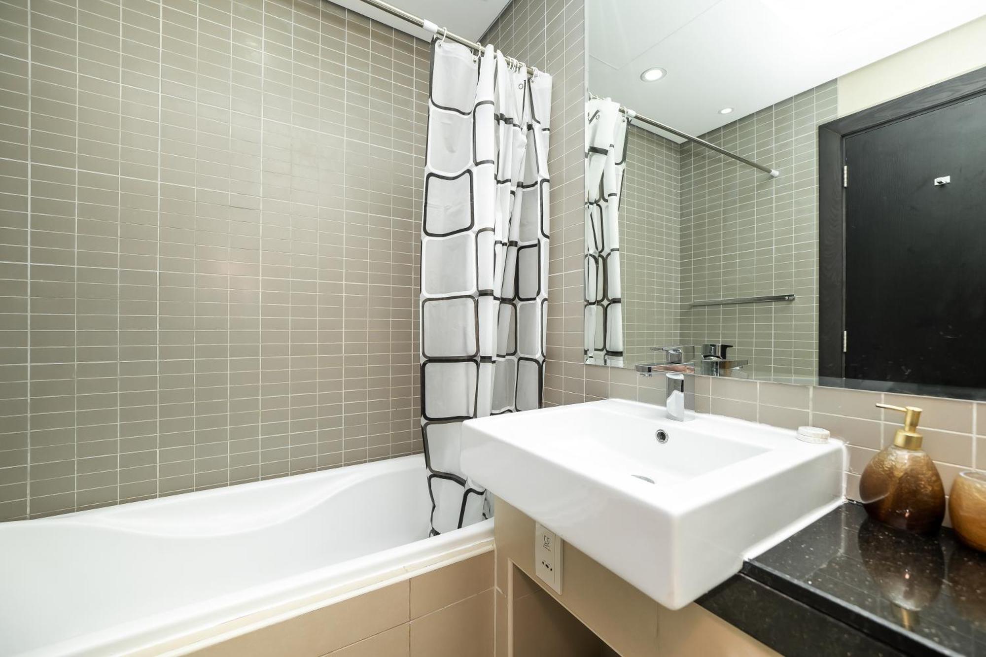 Luton -silverene Tower Full Marina View ,dubai Marina A50ab7 Apartment *