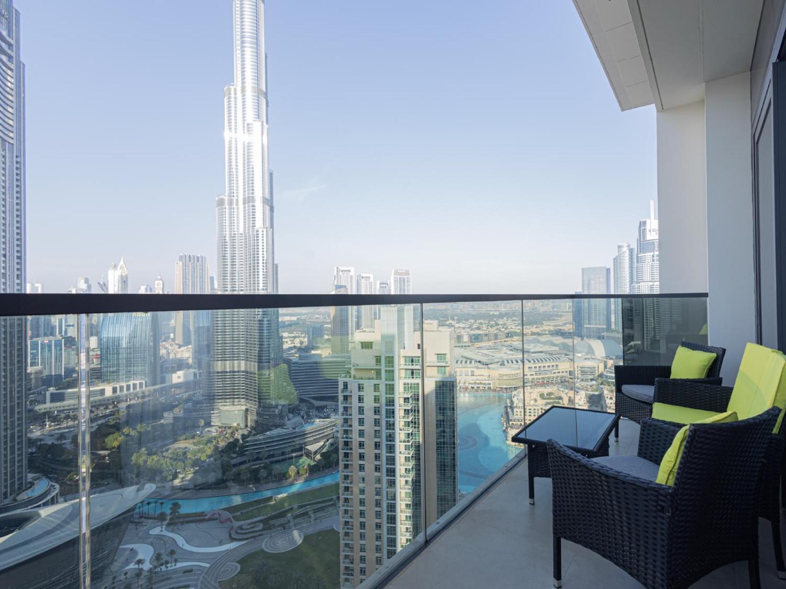 Mh - Act Tower - Downtown - Burj View 3bhk -ref4008 * Dubai