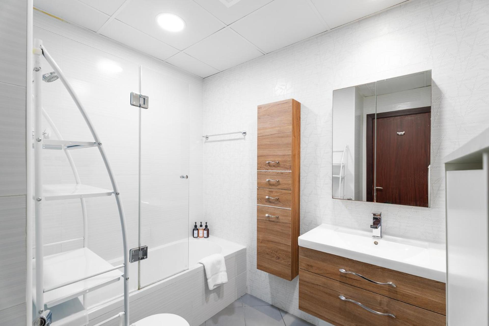 Nasma Luxury - Sleek Haven 1br In Dubai's Glitz 3 Apartment Dubai