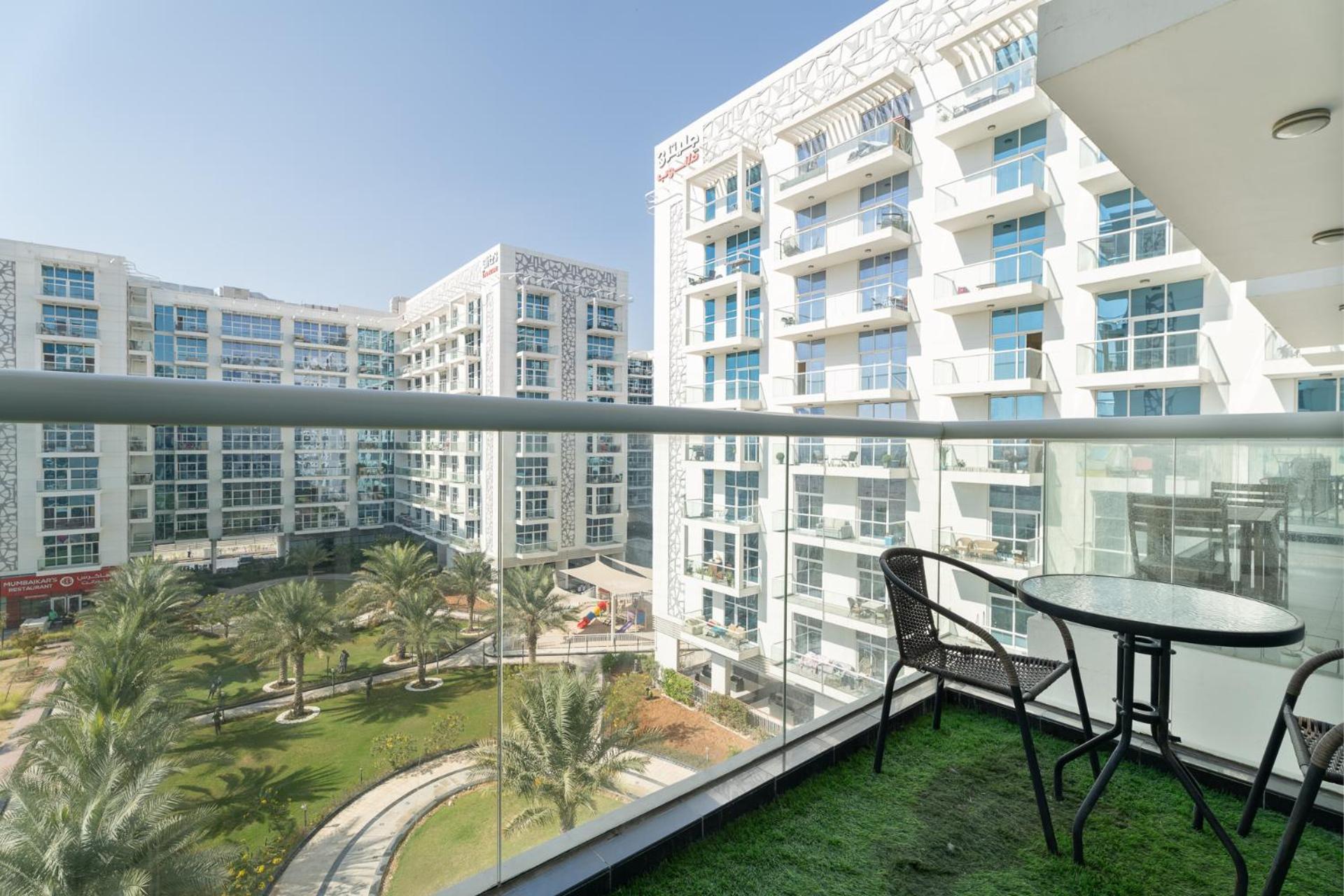 Nasma Luxury - Sleek Haven 1br In Dubai's Glitz 3 Dubai