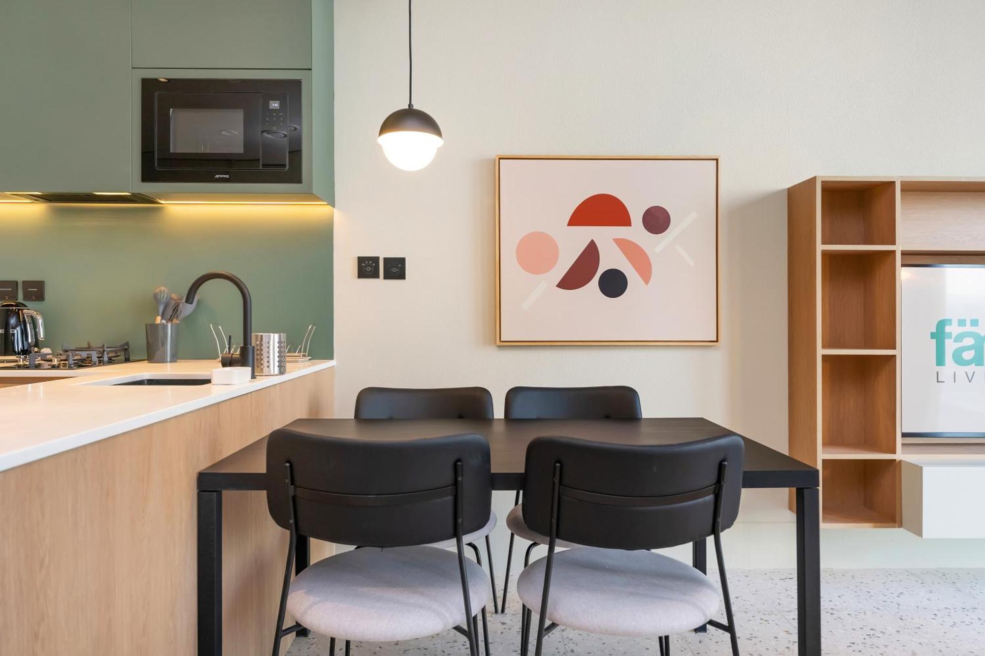 Fam Living - Upside Living - Wfh Friendly-business Bay Dubai