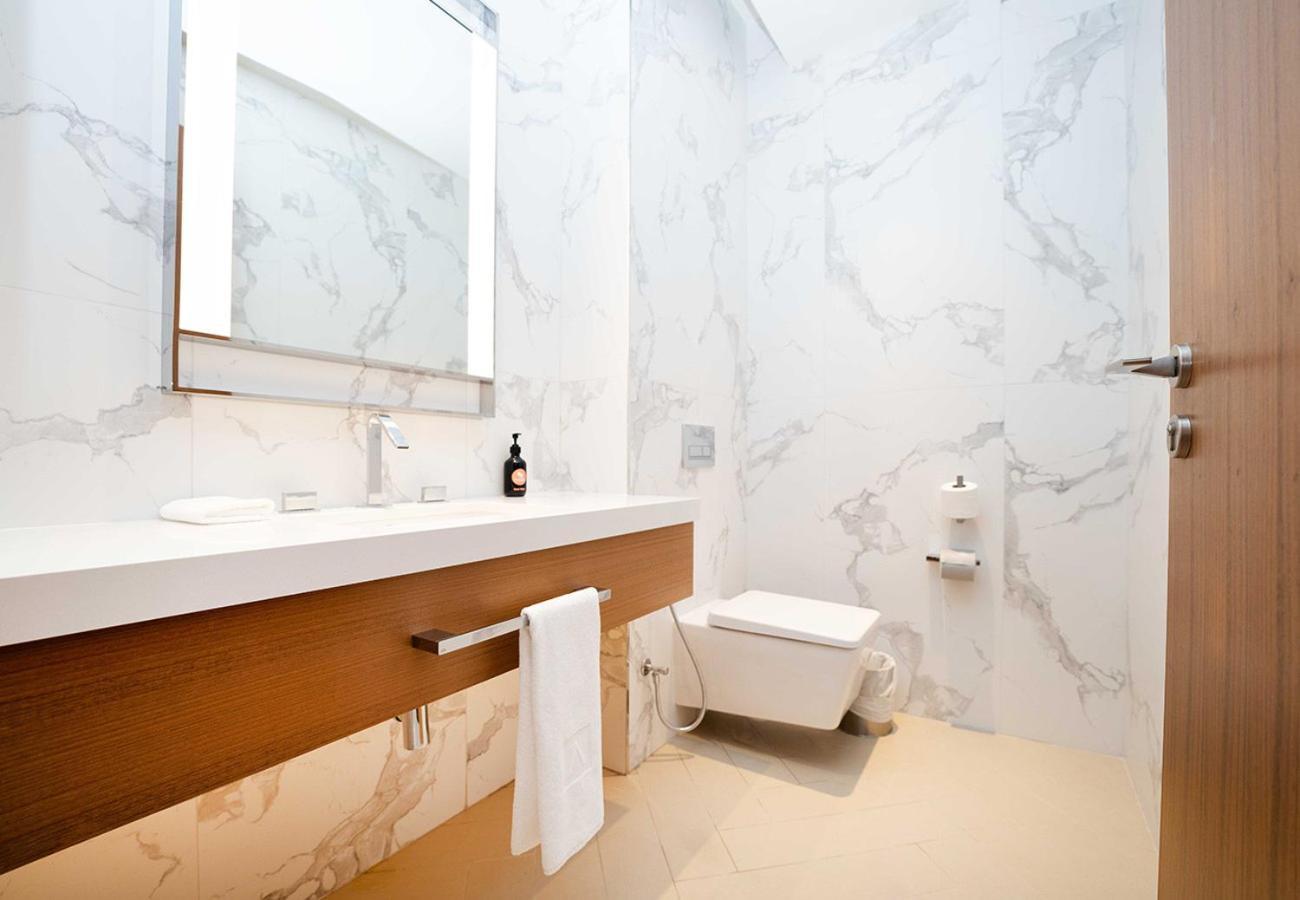 Apartment Easygo - The Address T1 3 Bedroom Dubai