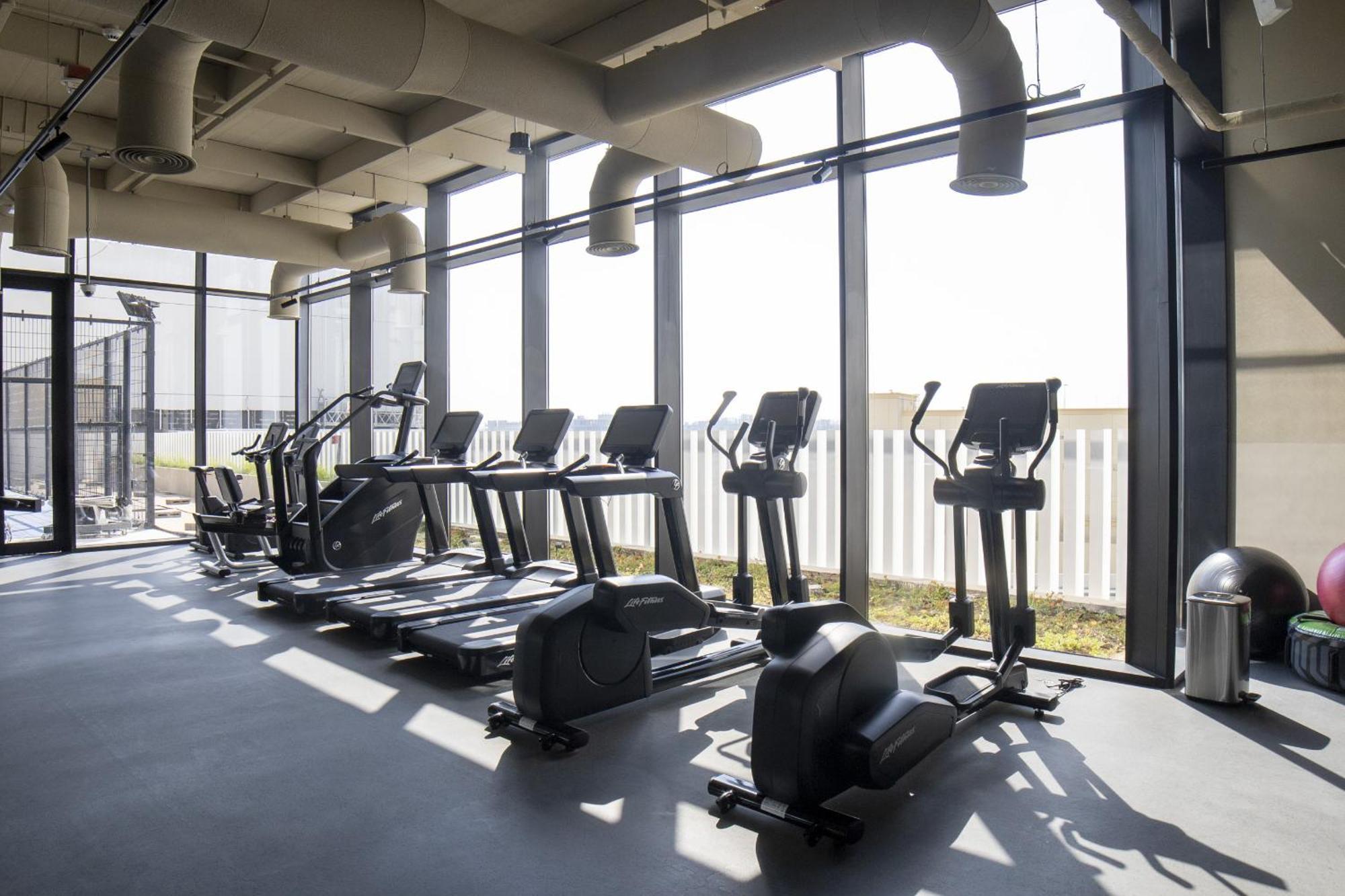 Executive 1 Bedroom At Upside Living, Business Travel Ready Apartment *