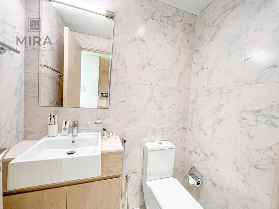 Mira Homes - Serviced 1 Bedroom In Midtown * Dubai