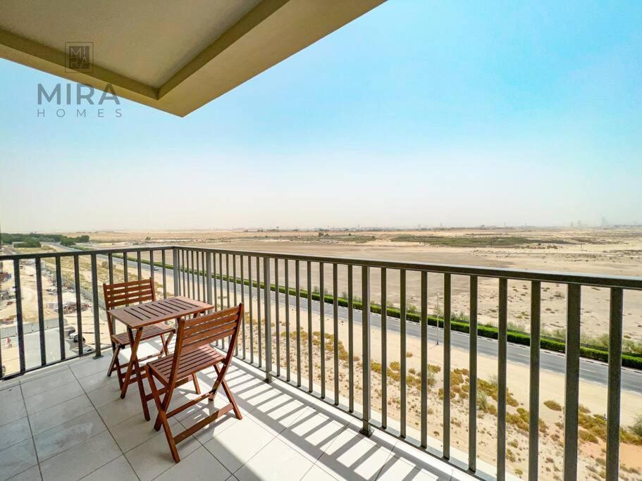 Mira Homes - Serviced 1 Bedroom In Midtown Apartment Dubai