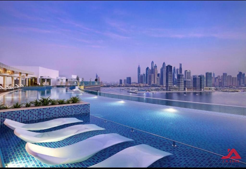 Apartment Cozy Sea & Marina View With Rooftop Pool & Private In Palm Jumeirah, Steps To Nakheel Mall *