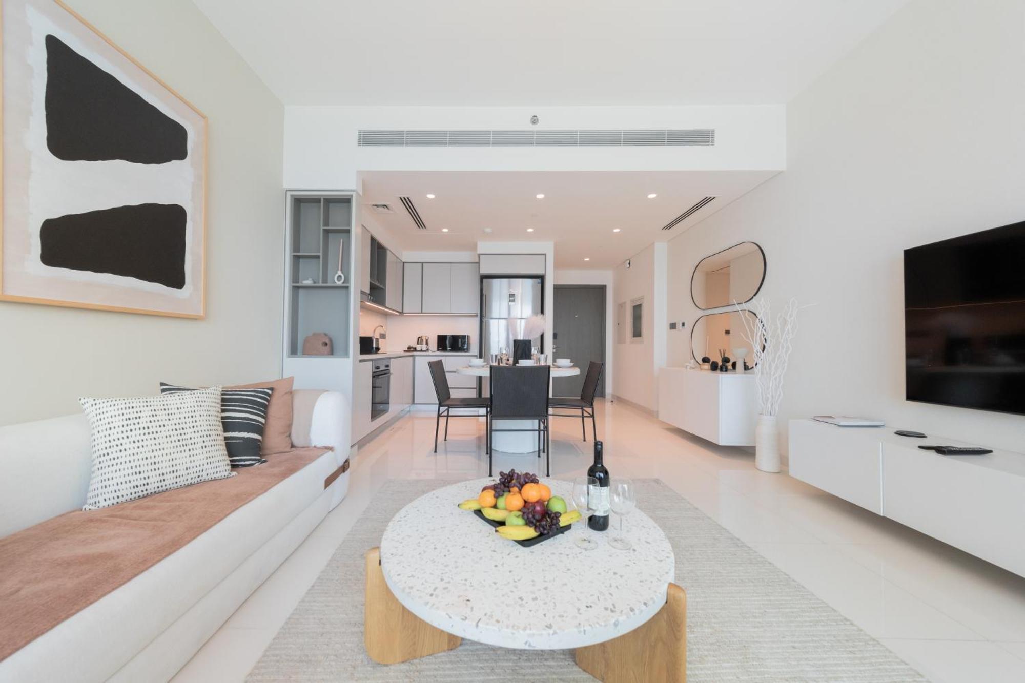Eden's Homes & - Sunrise Bay Emaar Beachfront Apartment