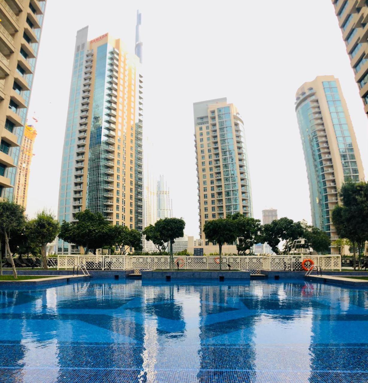 Apartment Luxury 2Br Downtown Apt With Burj Khalifa Views