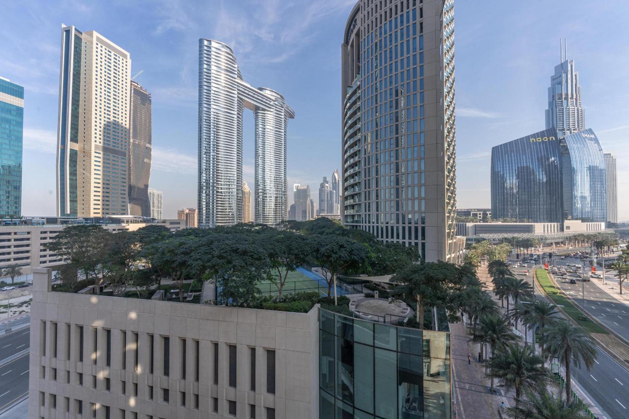 Apartment Close To Metro - Classic 2br In Loft East,downtown Dubai