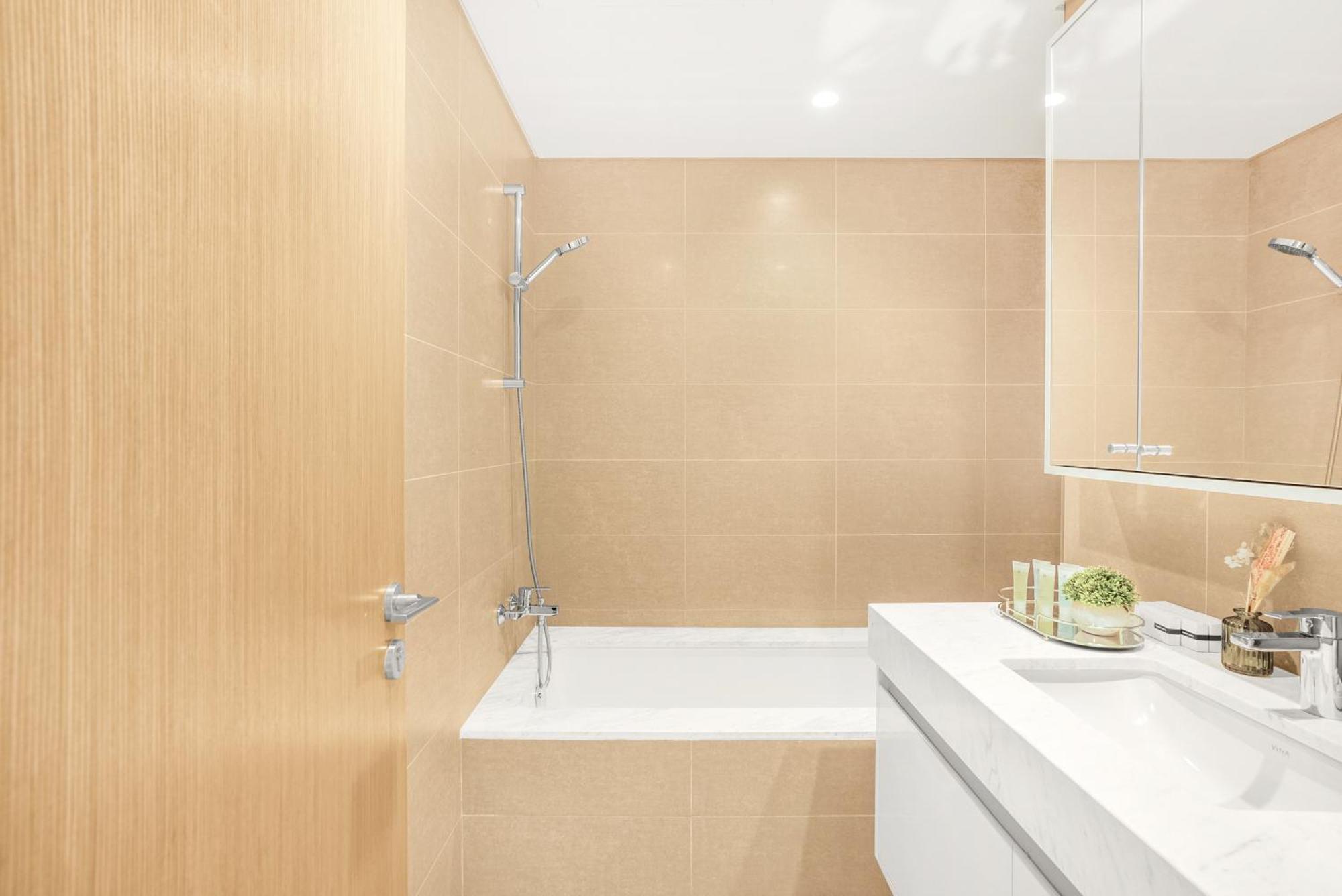 Exclusive 2 & 4 Bedroom Apt With Burj Khalifa - Fountain And City Views By Meerak Apartment *