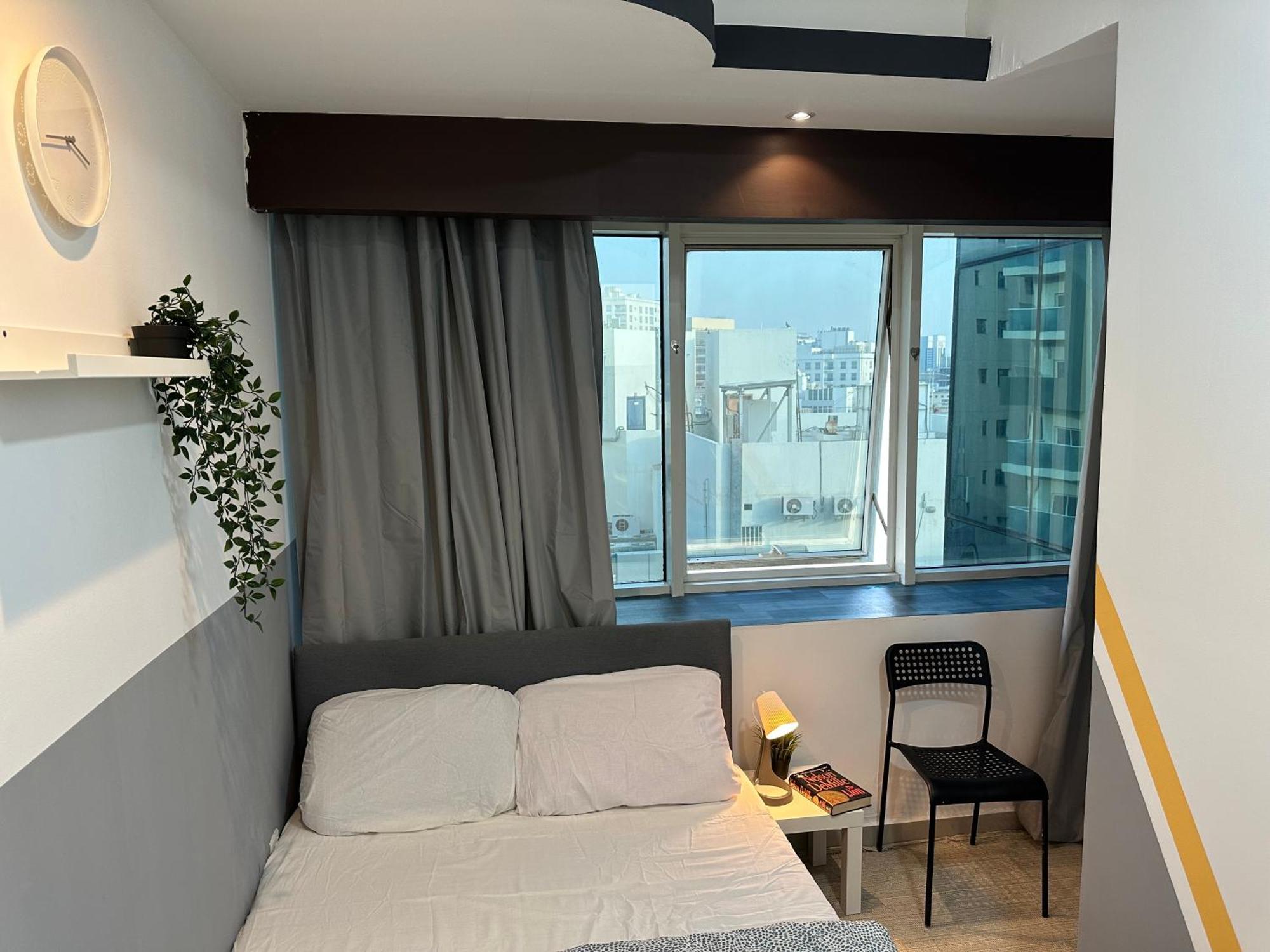 Homestay Double Partition In Al Barsha 1 Nearest To Metro *