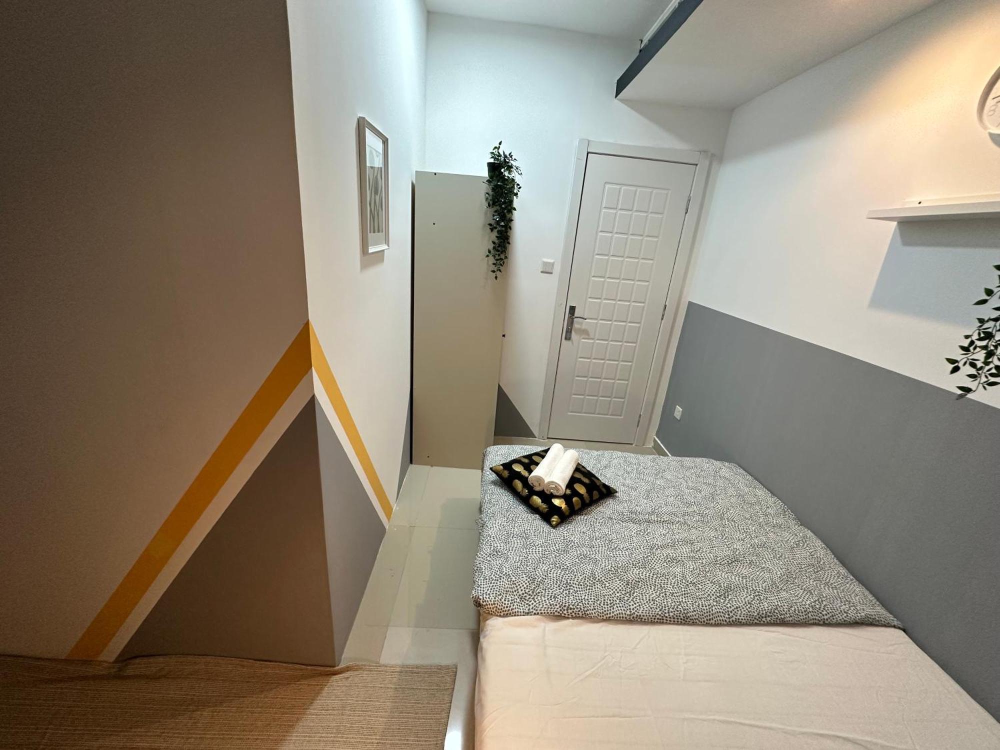 Homestay Double Partition In Al Barsha 1 Nearest To Metro
