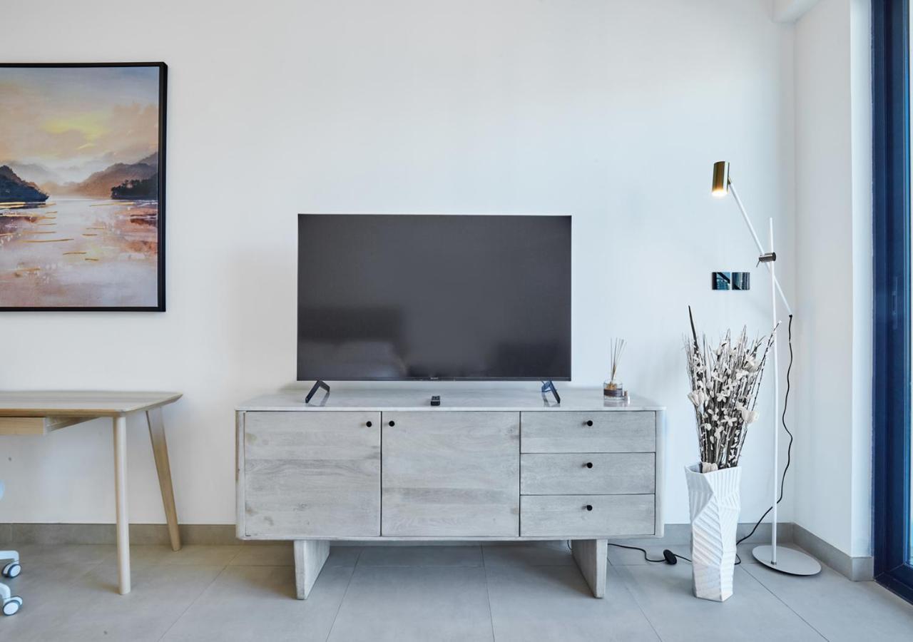 Lux In Business Bay -10 Mins To Burj Khalifa - Binghatti Canal *