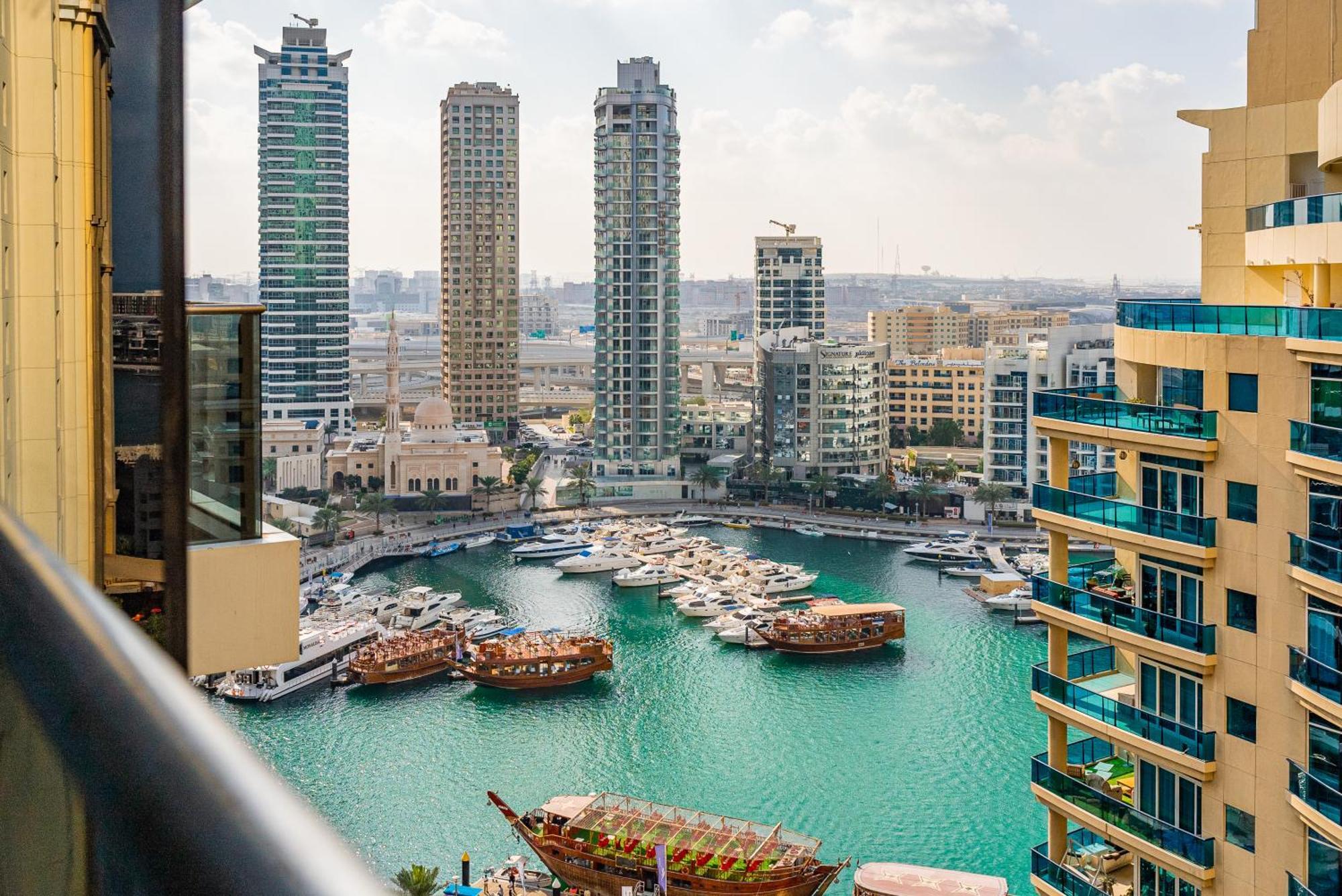 Luxe 1br In Sparkle Towers - 2 Balconies And Marina Views