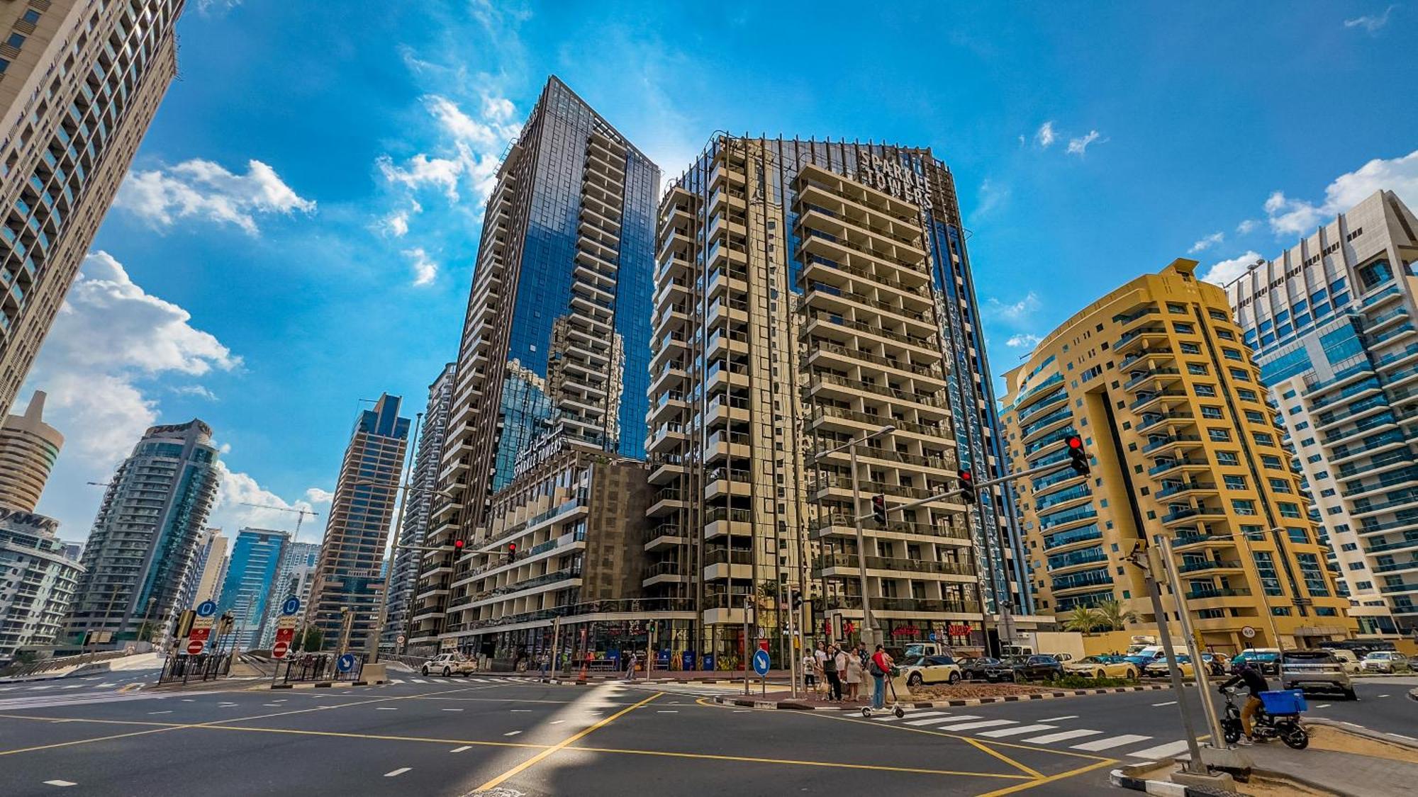 Luxe 1br In Sparkle Towers - 2 Balconies And Marina Views Apartment *