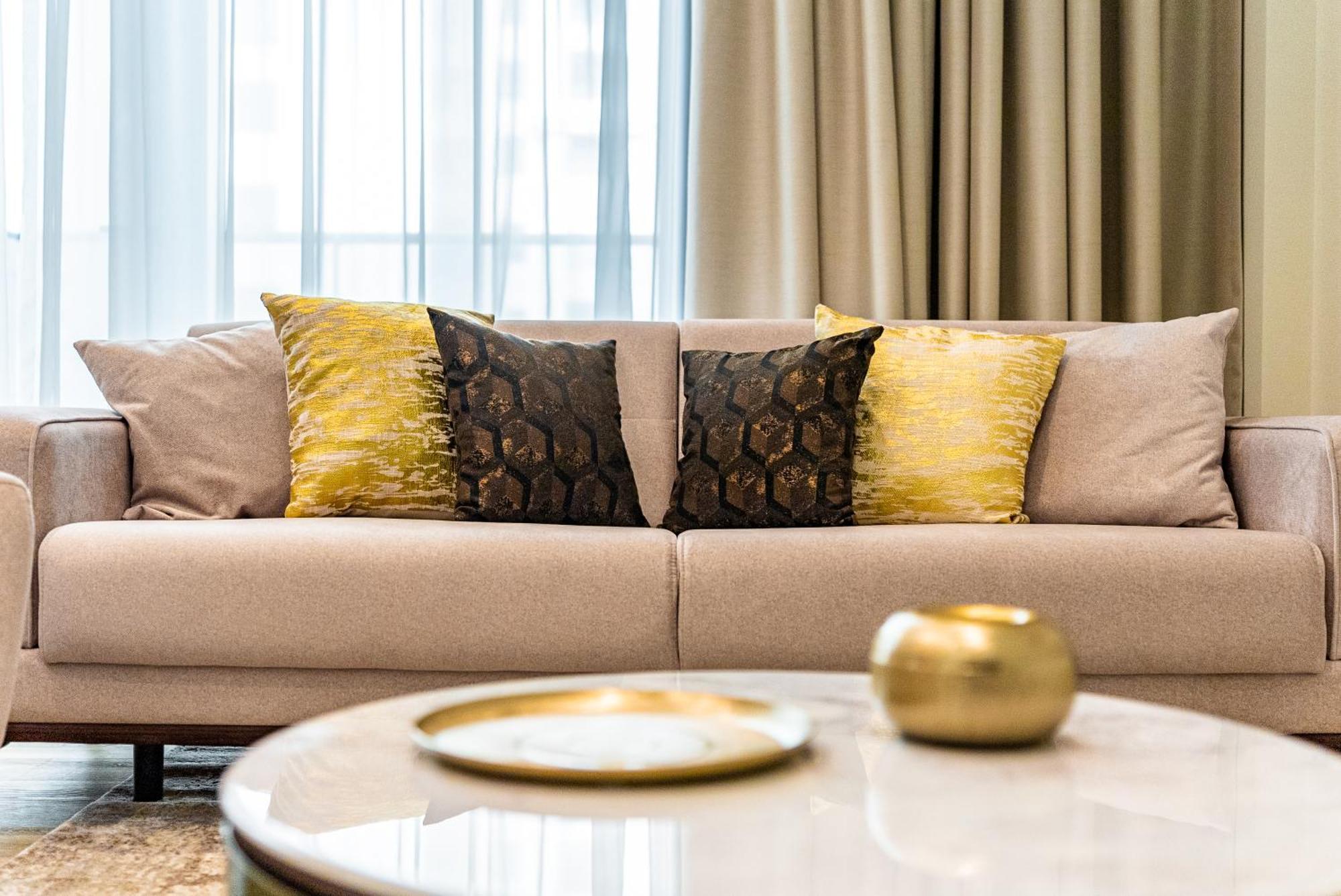 Apartment Luxe 1br In Sparkle Towers - 2 Balconies And Marina Views