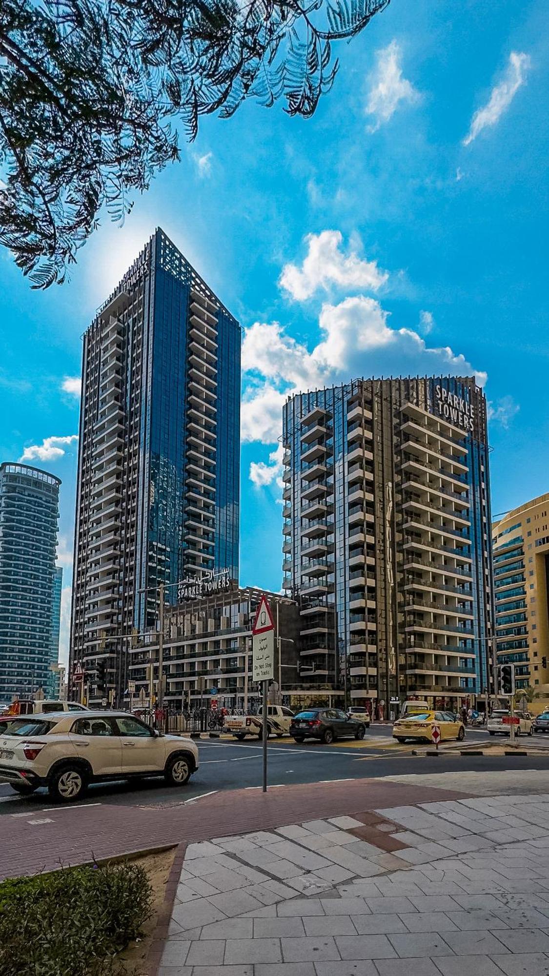 Luxe 1br In Sparkle Towers - 2 Balconies And Marina Views Apartment Dubai