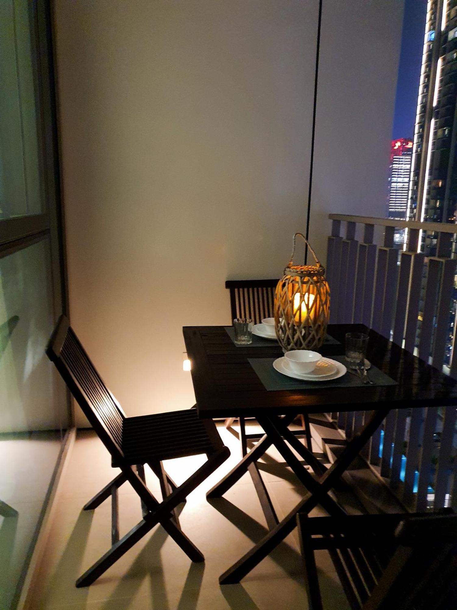 Svizona Premium 2bhk, Burj Khalifa View, Downtown Apartment Dubai