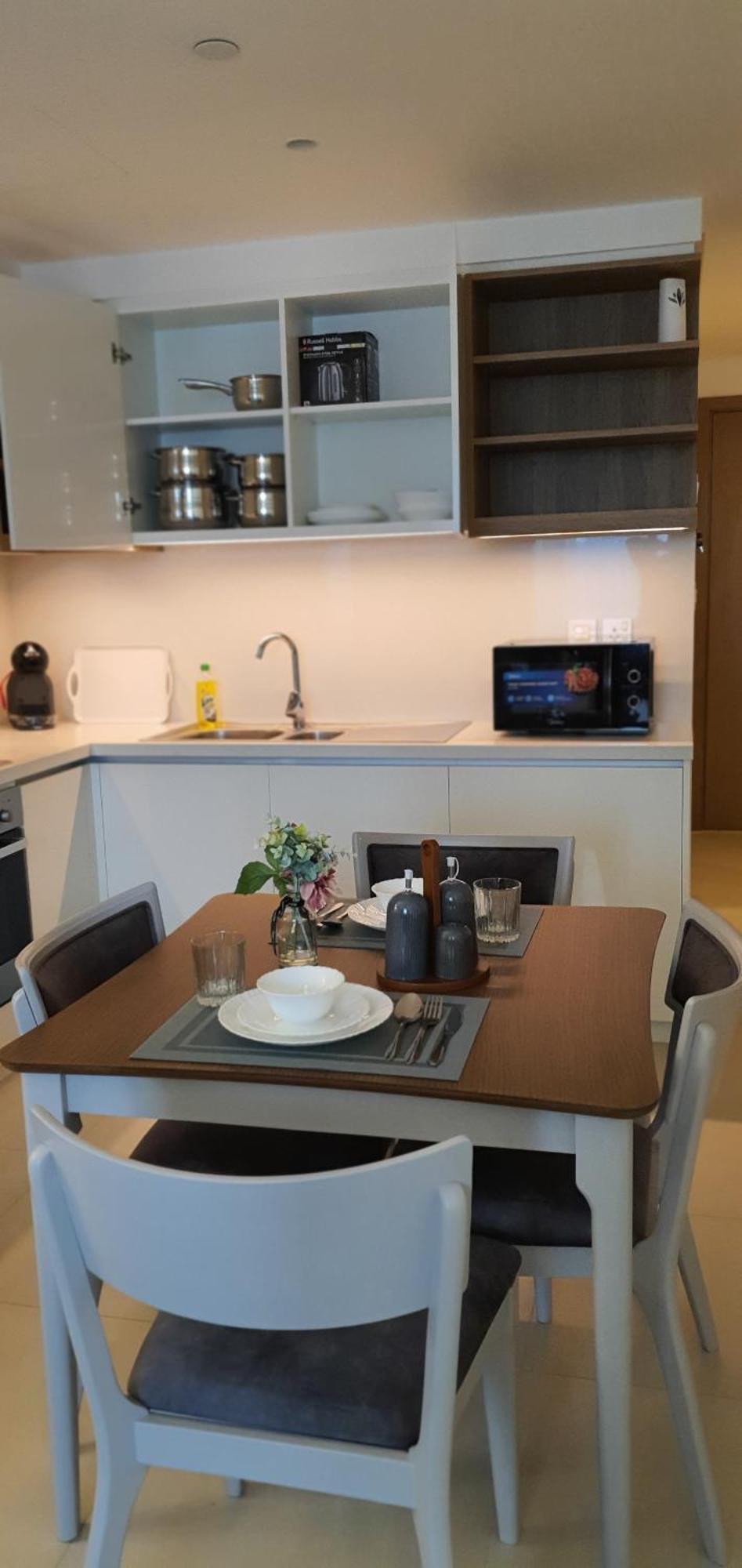 Svizona Premium 2bhk, Burj Khalifa View, Downtown Dubai