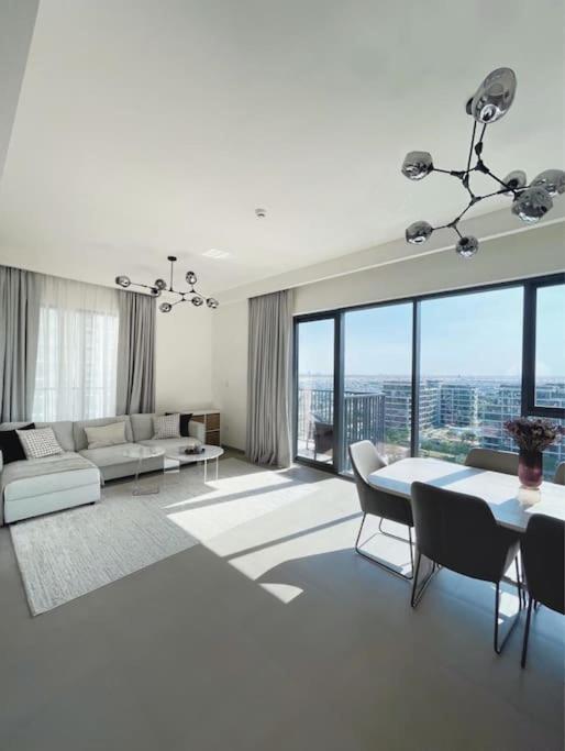 3 Bedrooms + Maids Room, Full Park View Dubai