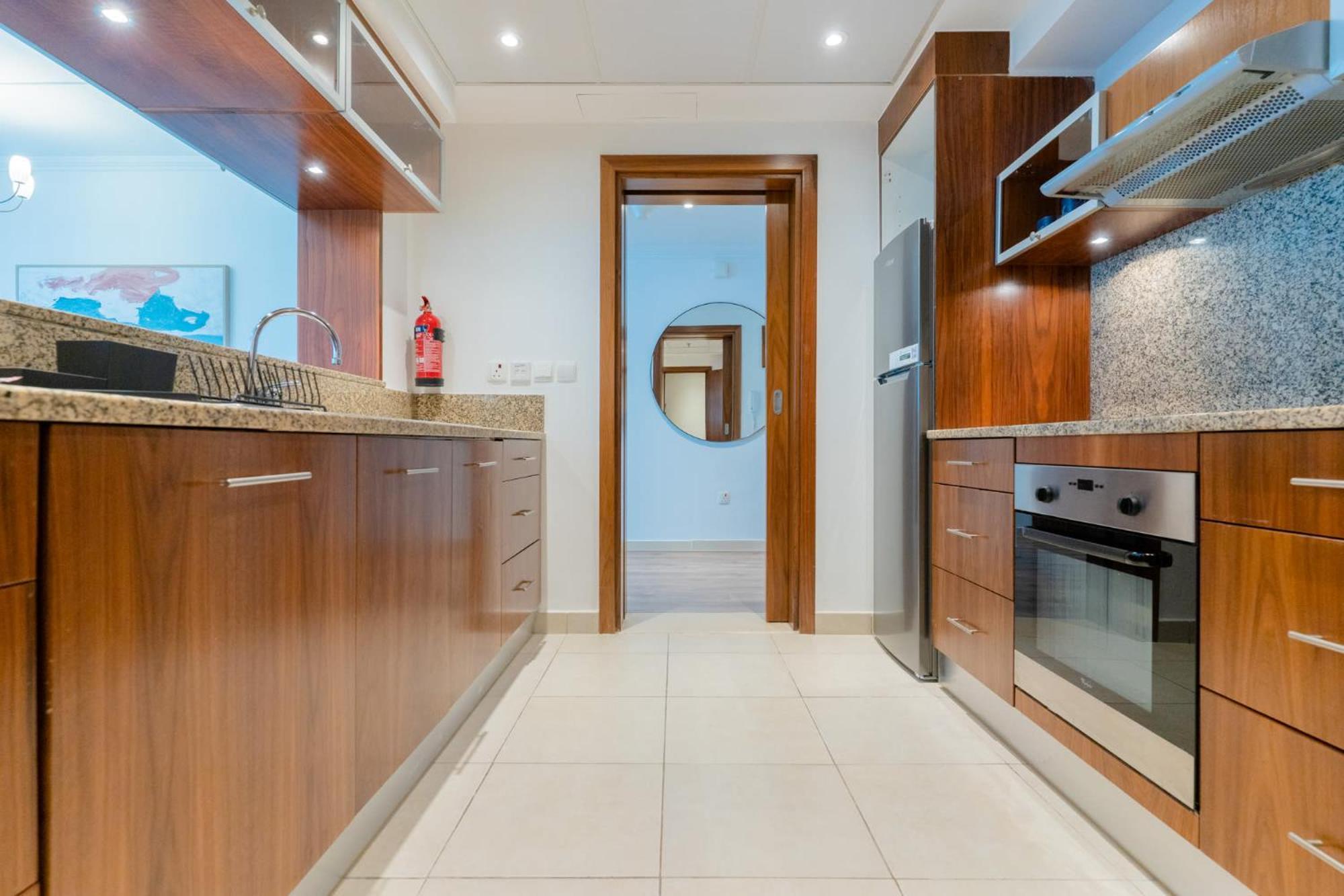 Stylish Waterfront 2 Bed In Marina Apartment Dubai