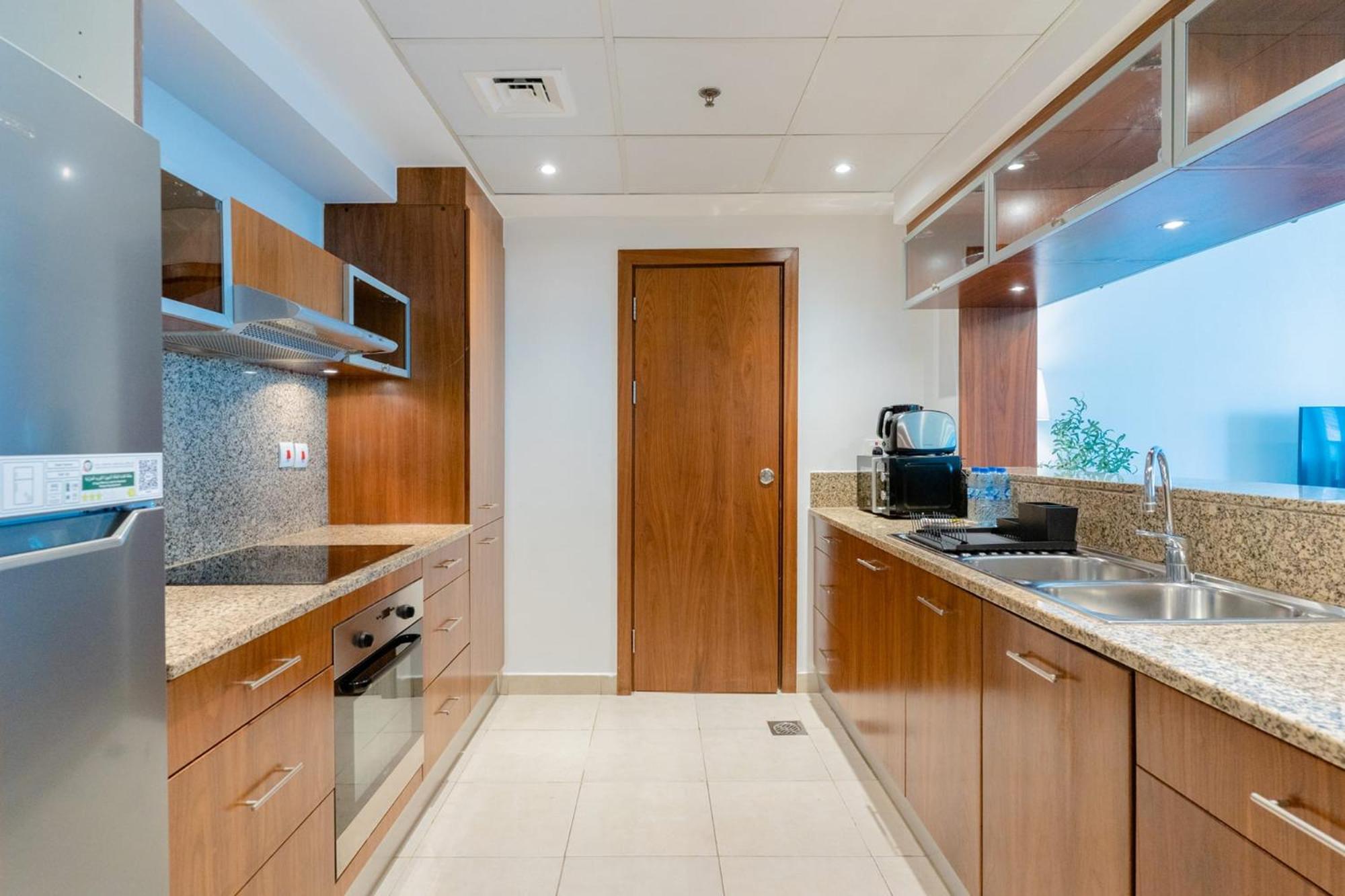 Apartment Stylish Waterfront 2 Bed In Marina
