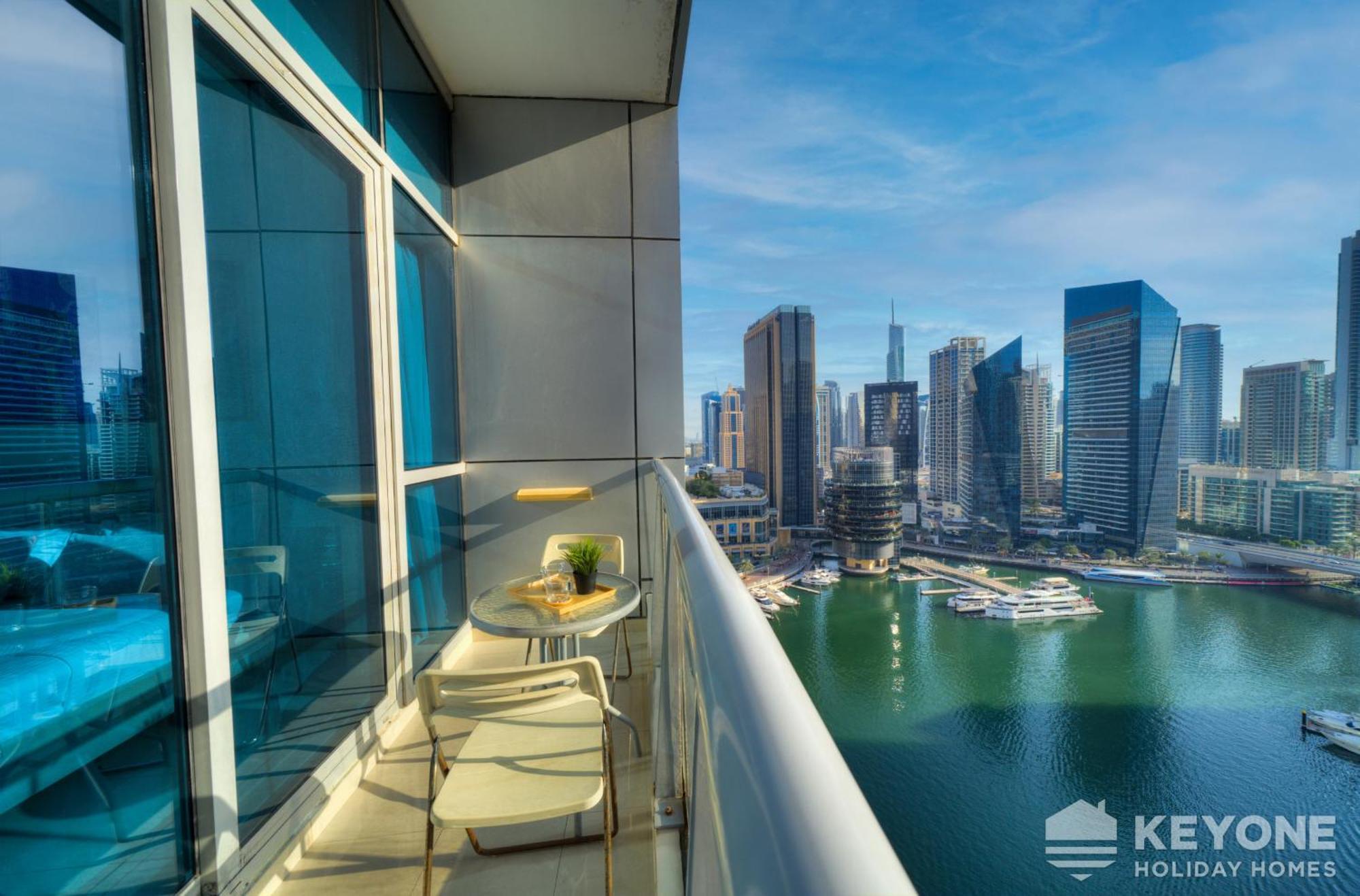 Contemporary One Bedroom With Full Marina View *