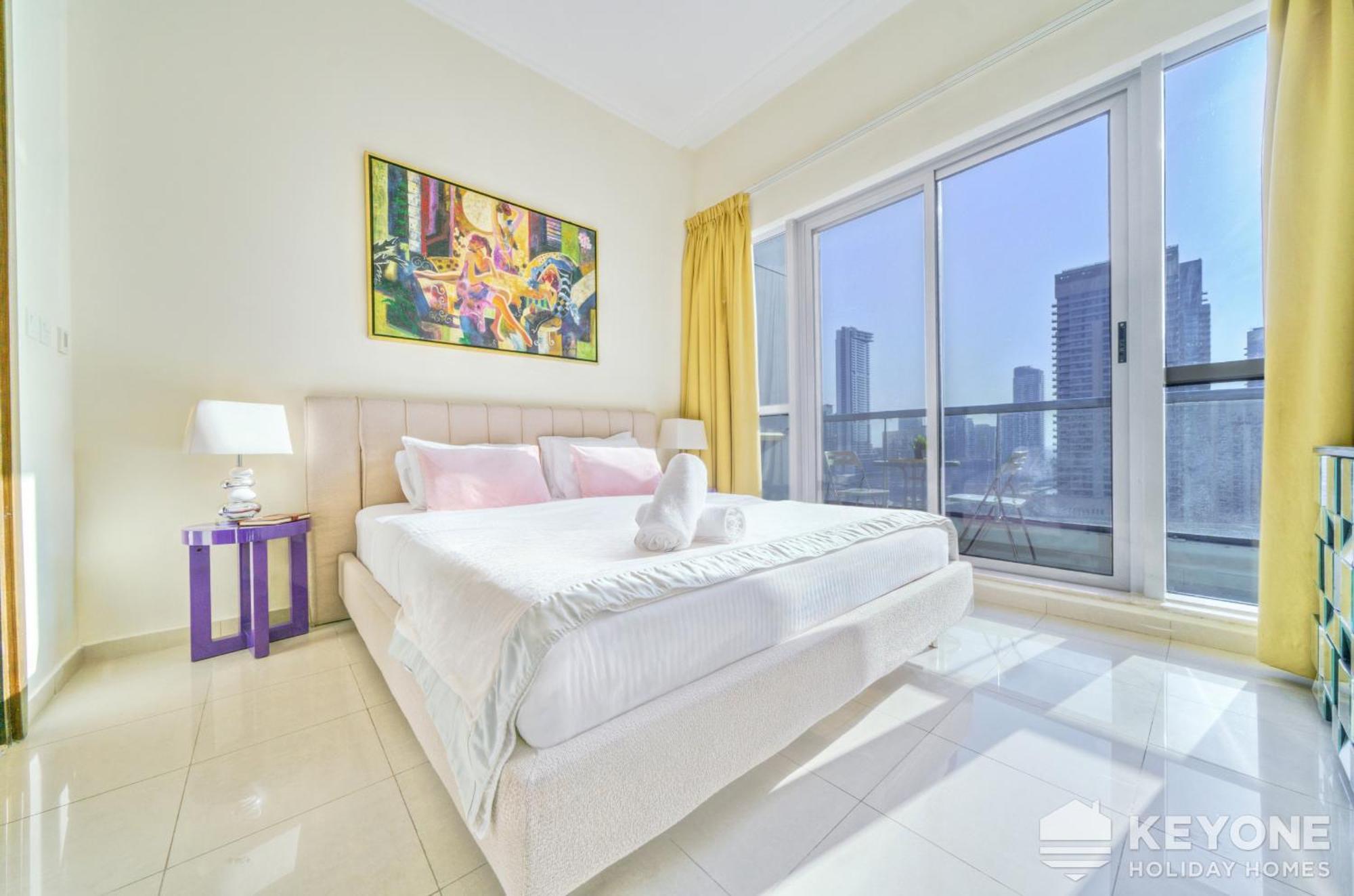 Apartment Contemporary One Bedroom With Full Marina View *