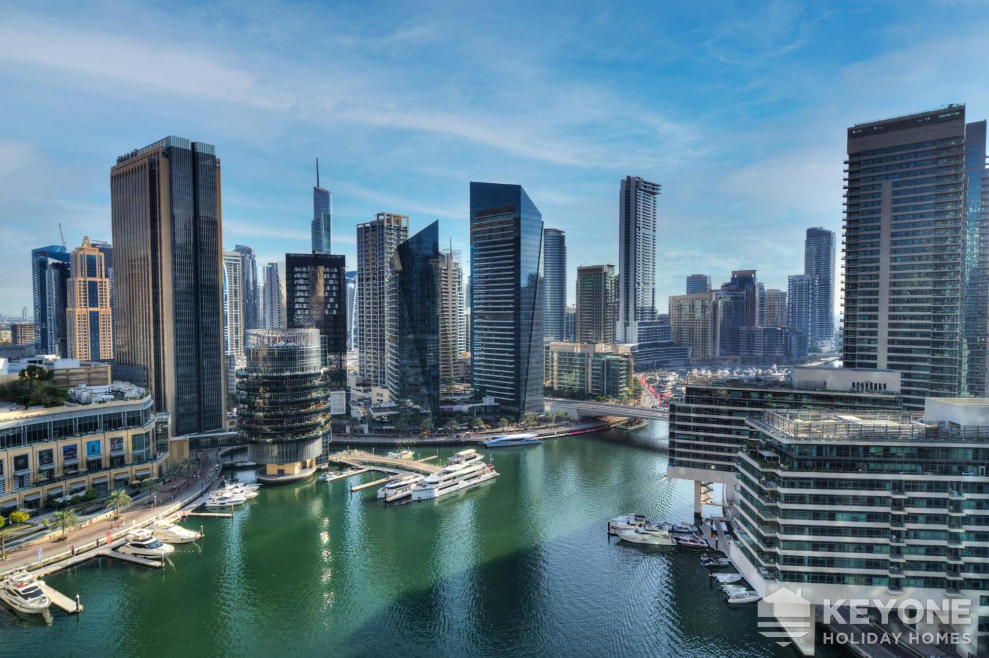 Contemporary One Bedroom With Full Marina View *