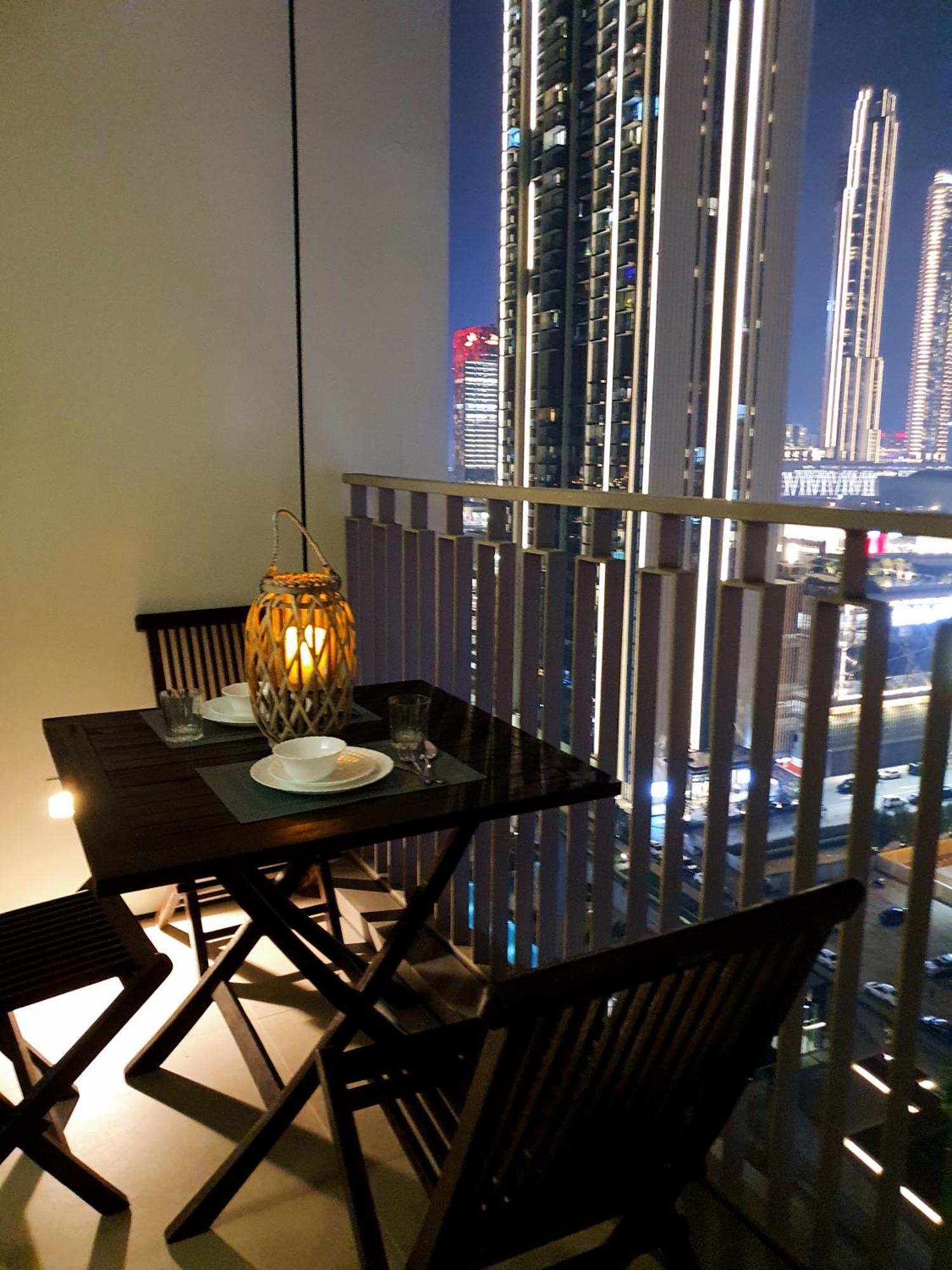 Svizona Premium 2bhk, Burj Khalifa View, Downtown Apartment