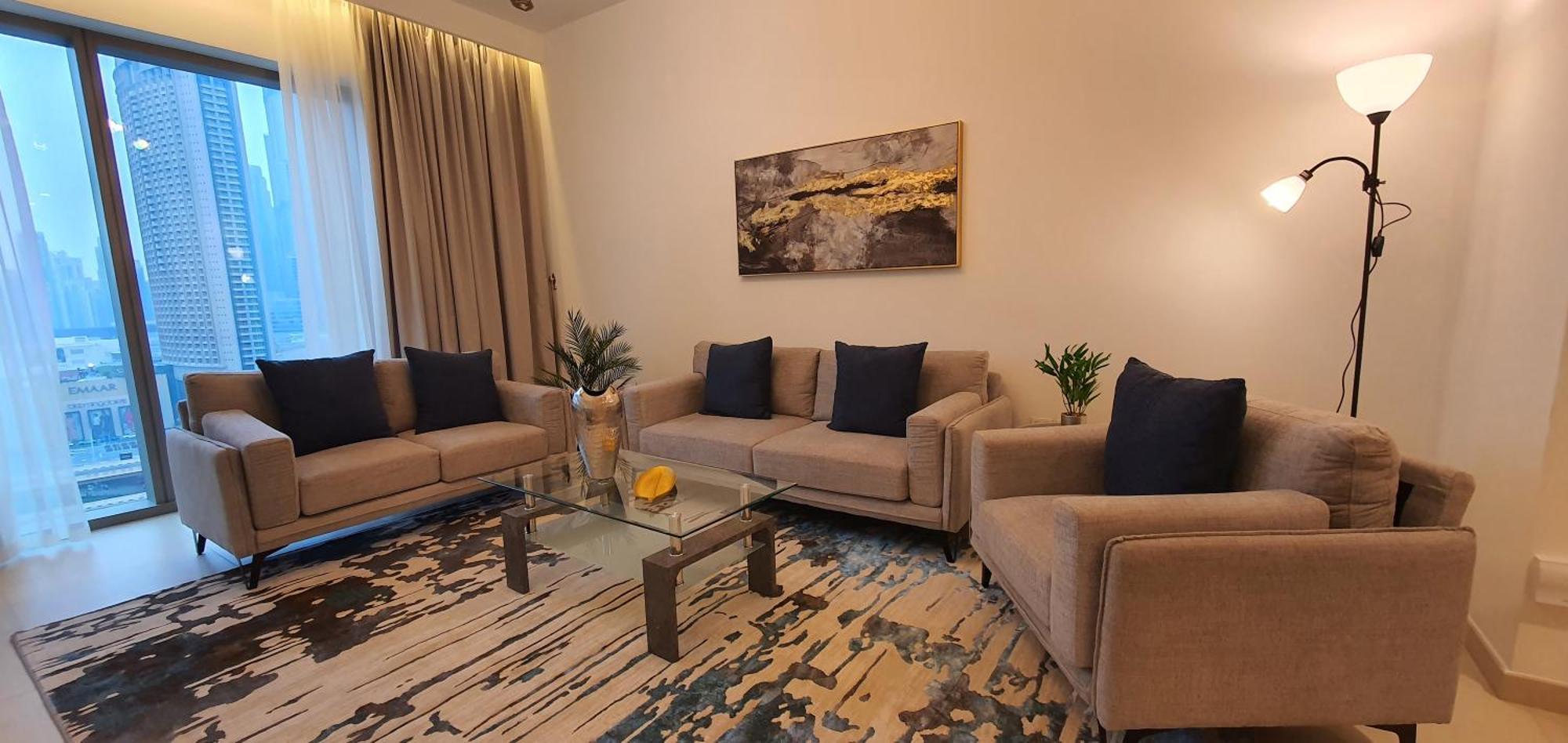 Svizona Premium 2bhk, Burj Khalifa View, Downtown *