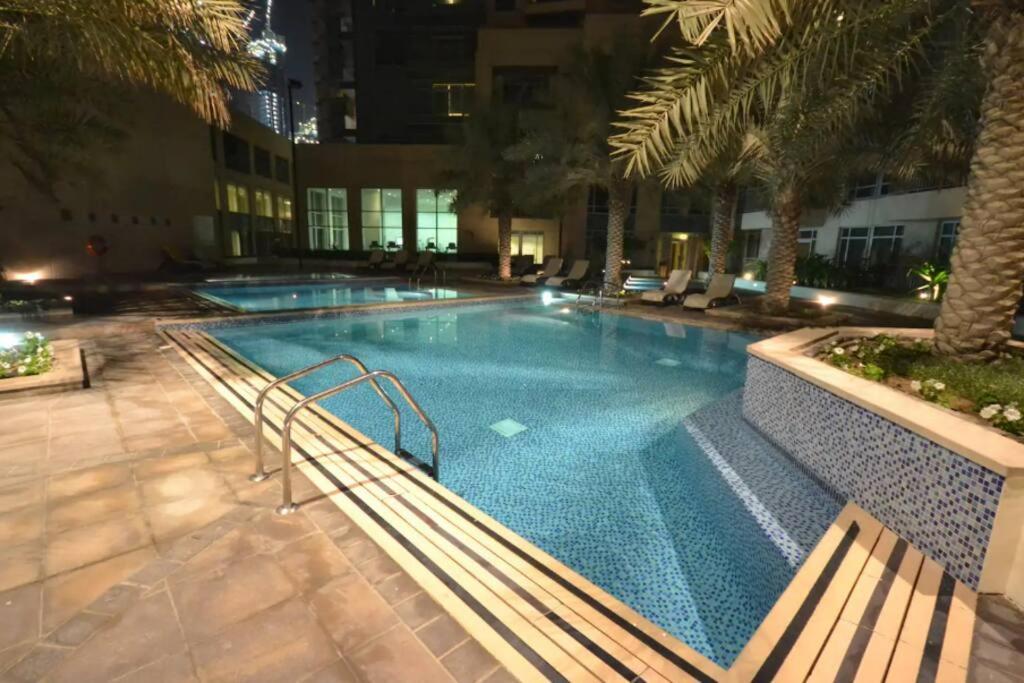 Center With Burj View! *
