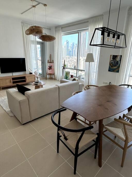 Apartment Center With Burj View! *