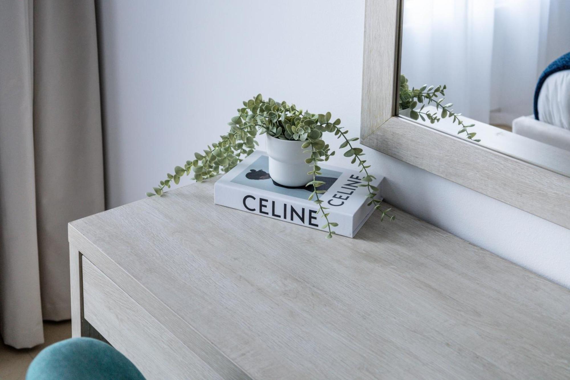 Apartment Trophy - Marina Urban Serenity
