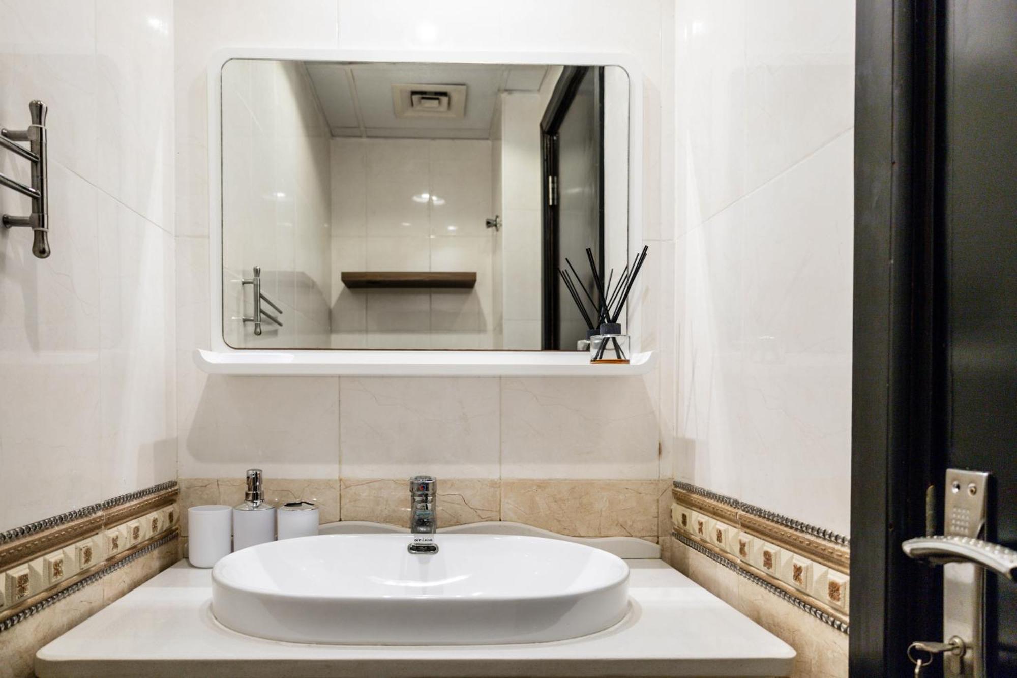 Apartment Trophy - Marina Urban Serenity