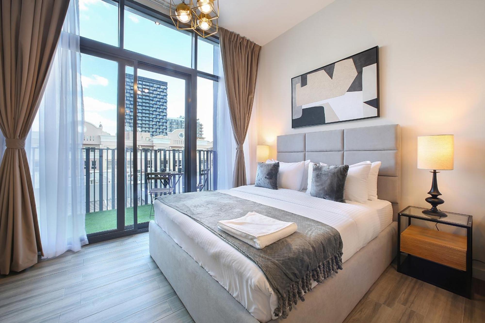 Chic Gem In Jvc Apartment