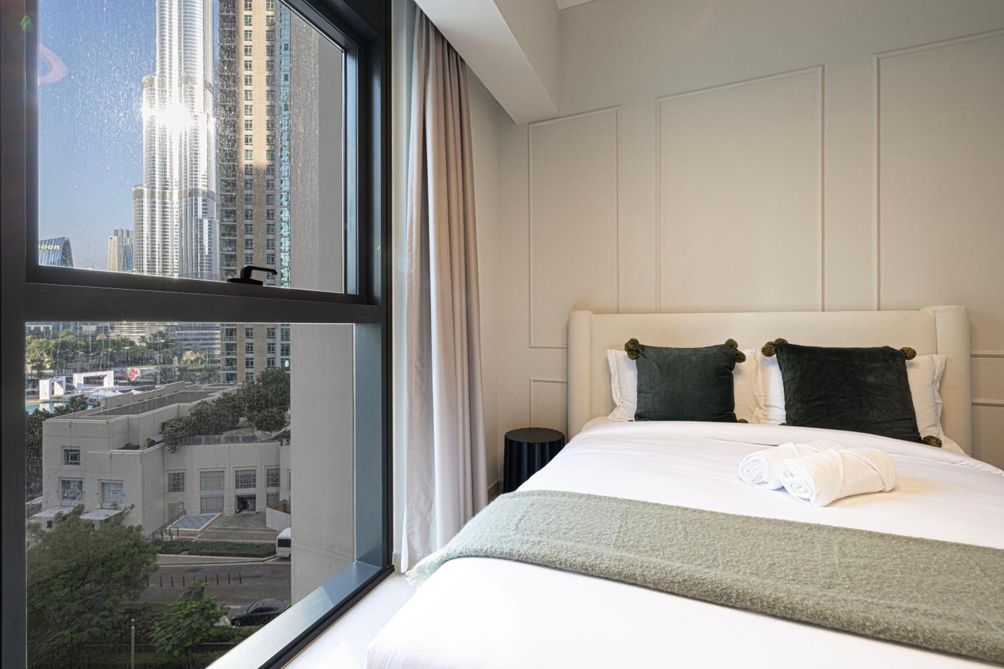 Magnificent 2br Burj Khalifa And Fountain View Apartment
