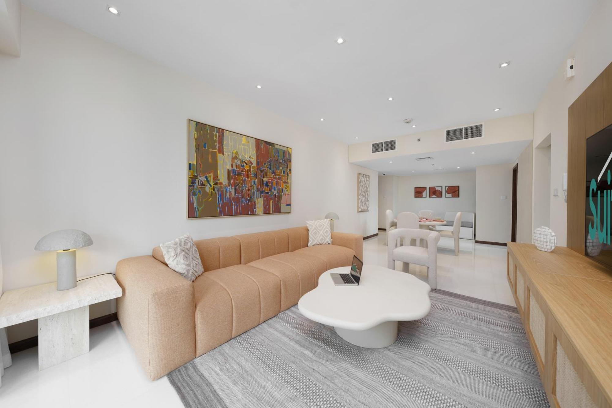 Discover Unmatched Comfort In Downtown * Dubai