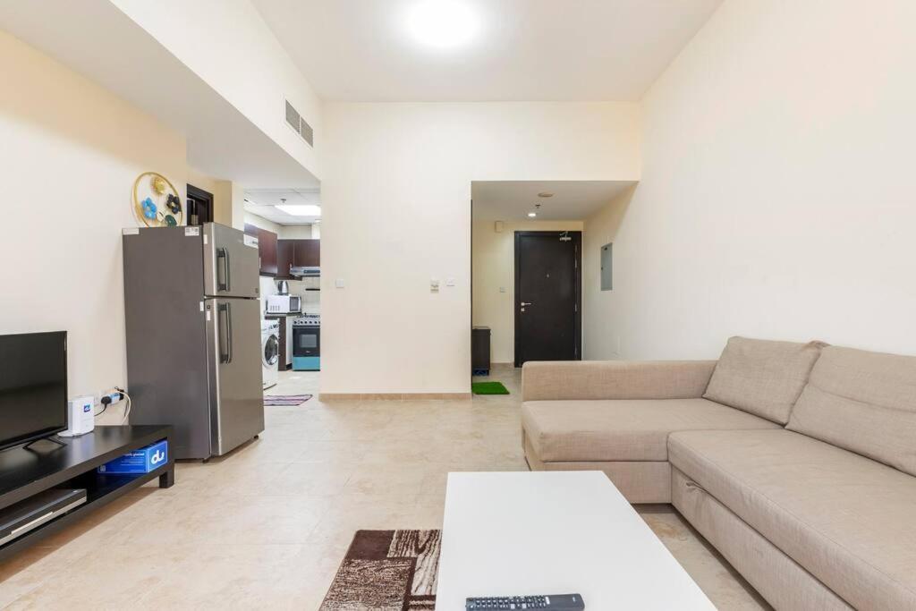 Beautiful 1br With Views At Silicon Dubai