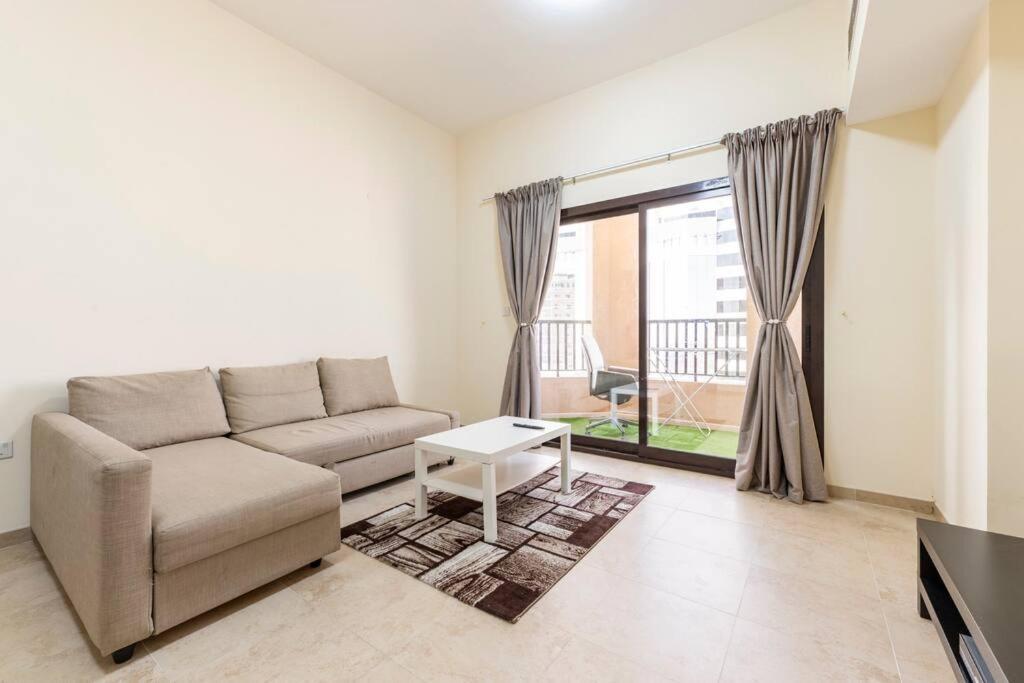 Beautiful 1br With Views At Silicon Apartment