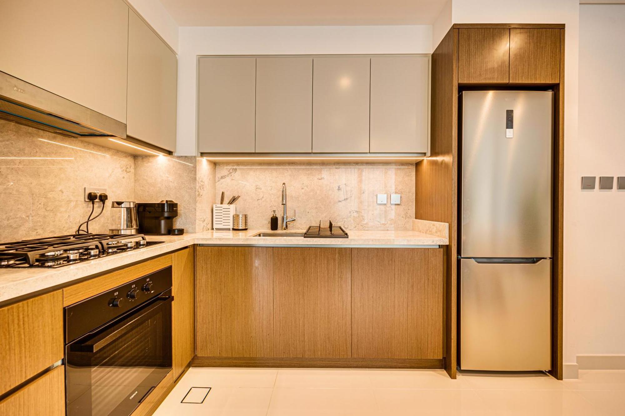 Apartment Astonishing In Beachfront Dubai
