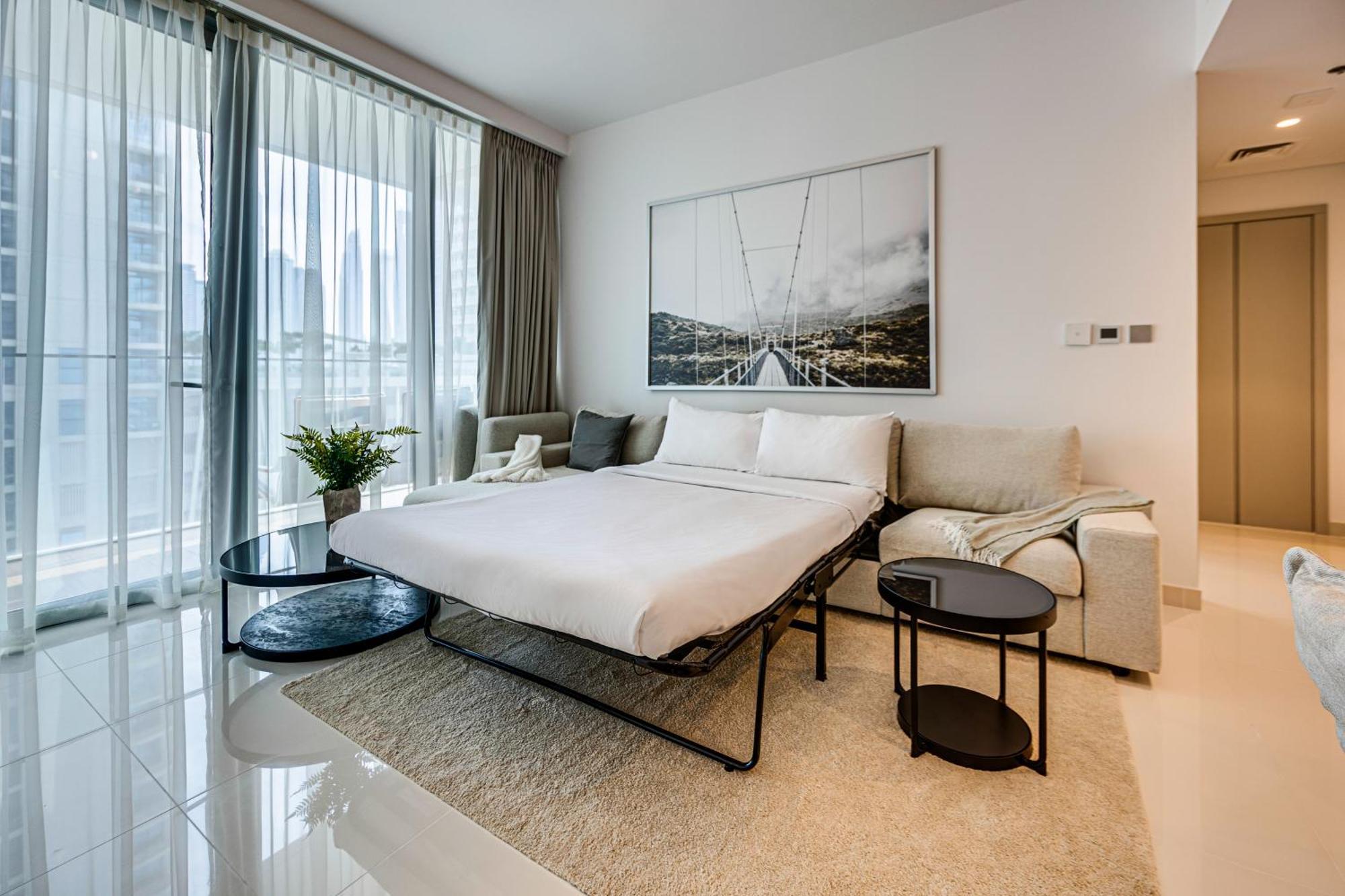 Apartment Astonishing In Beachfront Dubai