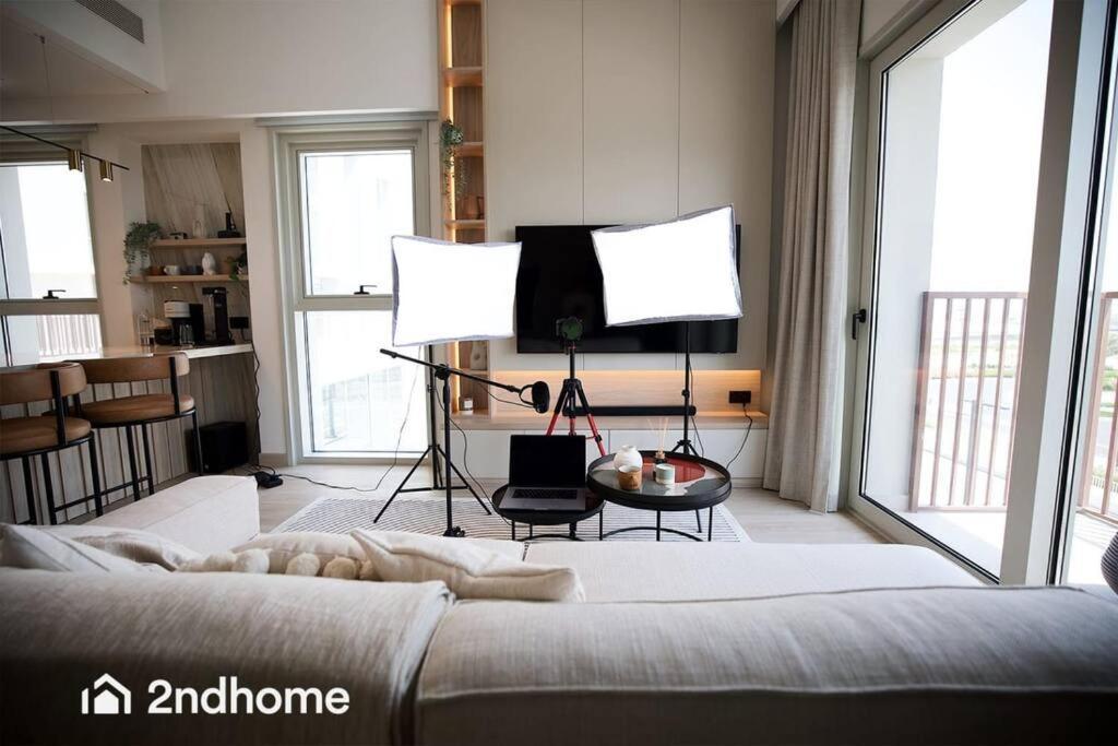 2ndhome - Collective 2, Hills Apartment Dubai