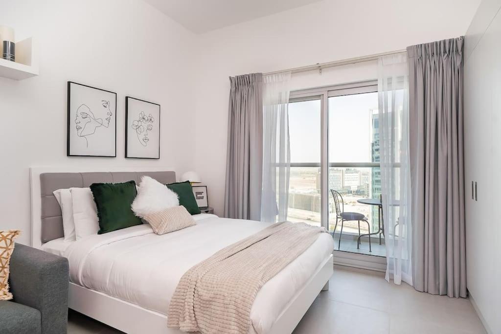 Apartment Higuests - Bella Rose Tower Dubai