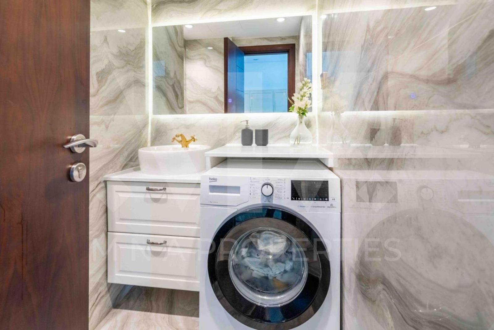 Apartment Brand New 1bdr Apartment- Next To Burj Khalifa And Mall Dubai