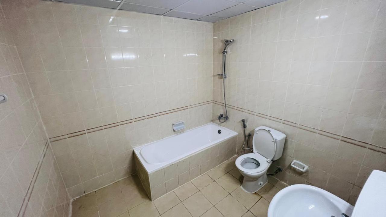 Homestay Huge In Al Barsha 1 Near Mashreq Metro