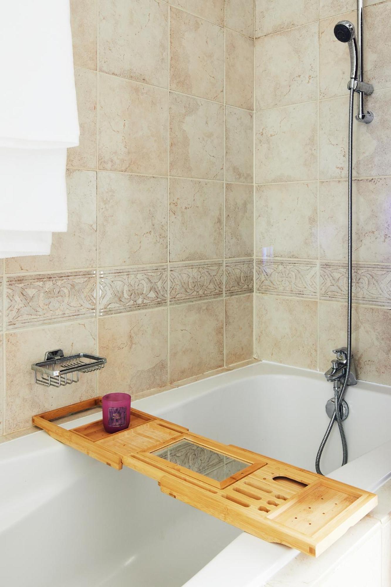 Luxury Marina Views On Marina Walk Waterfront 3 Bed Property