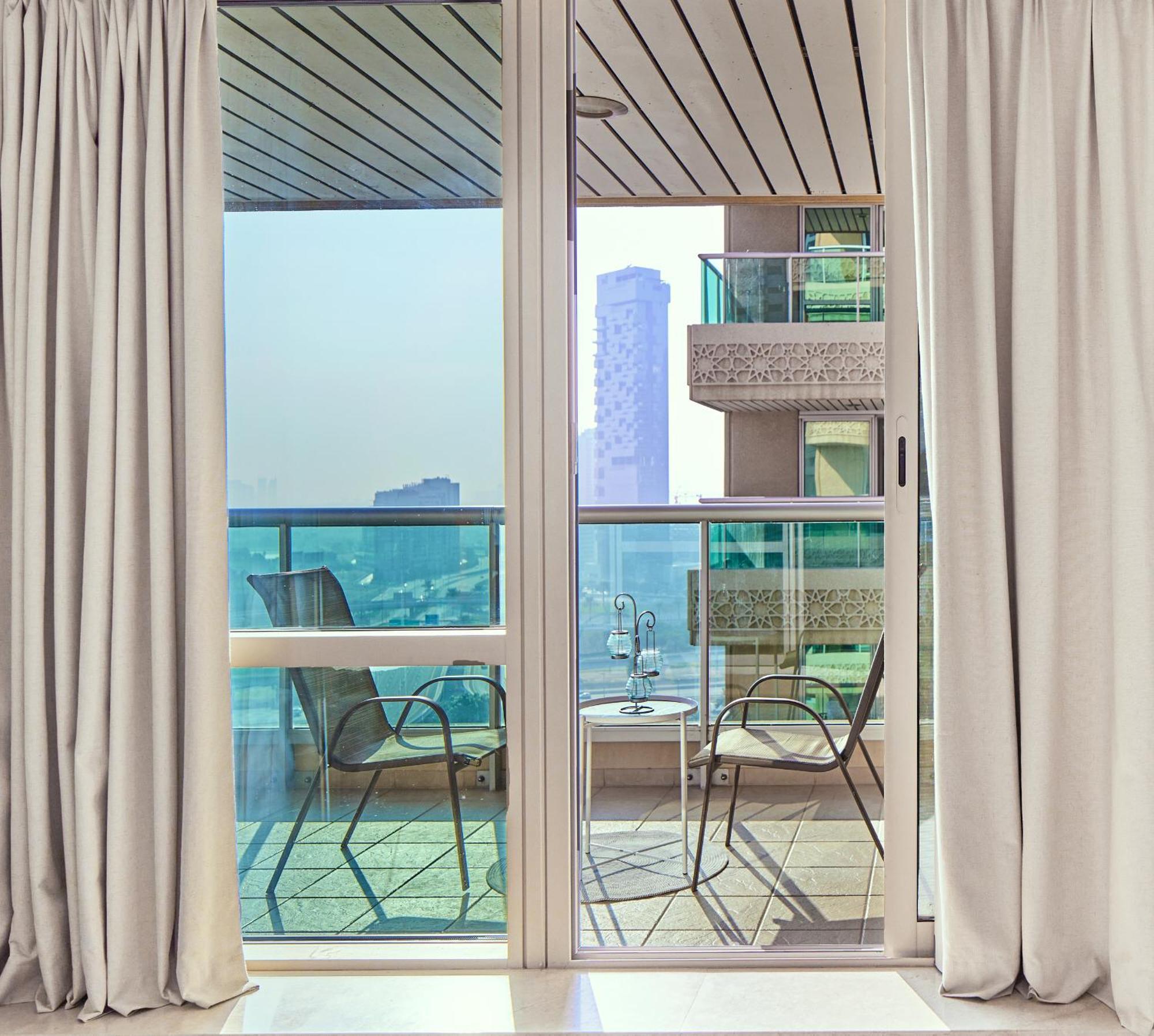 Apartment Luxury Marina Views On Marina Walk Waterfront 3 Bed Property